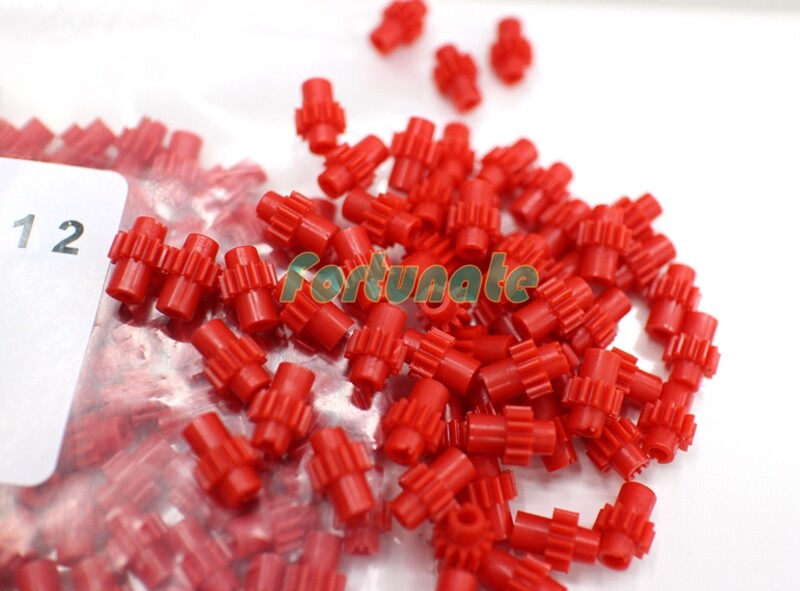100PCS/Bag Universal Wheel Shaft Gear (12 teeth) 81612 HO Train Model 1/87