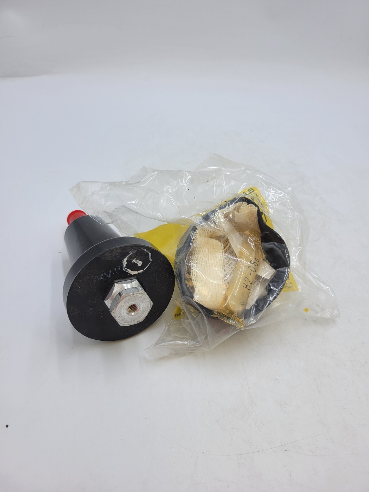 Elastimold 600-DP Dead End Plug Cable Adapter 600-Amp Includes Protective Cap