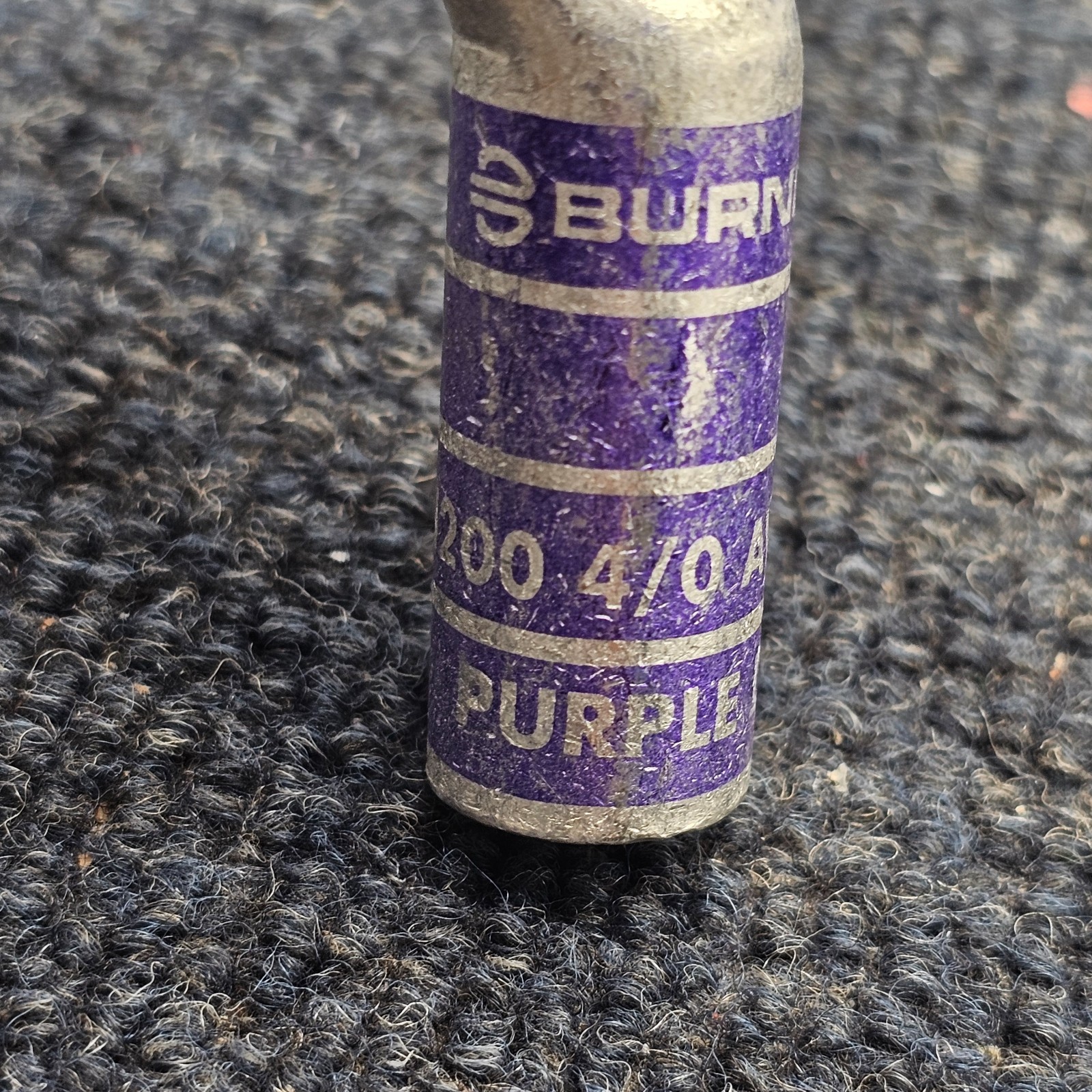 Burndy YA28: One-Hole Compression Lug, N200 4/0 AWG CU, Purple Die 15