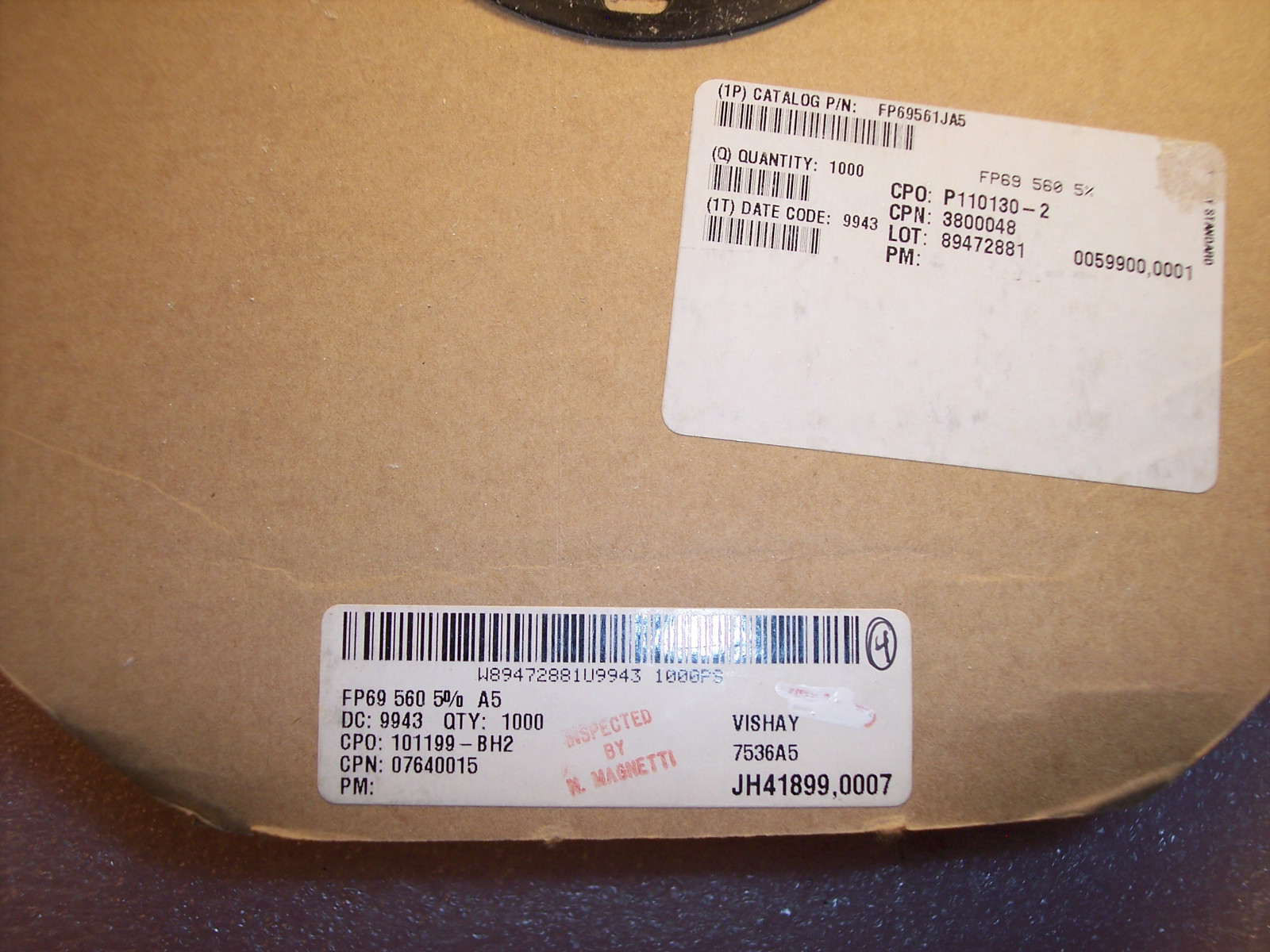 QTY (50) 560 Ohm 2W 5% FLAME PROOF PULSE METAL FILM RESISTORS FP69-561-5% VISHAY
