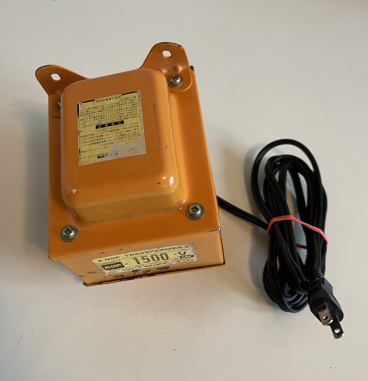NY Free Pickup NISSYO NDF-1500U Down Transformer AC 120V to AC 100V 1500W 60 Hz