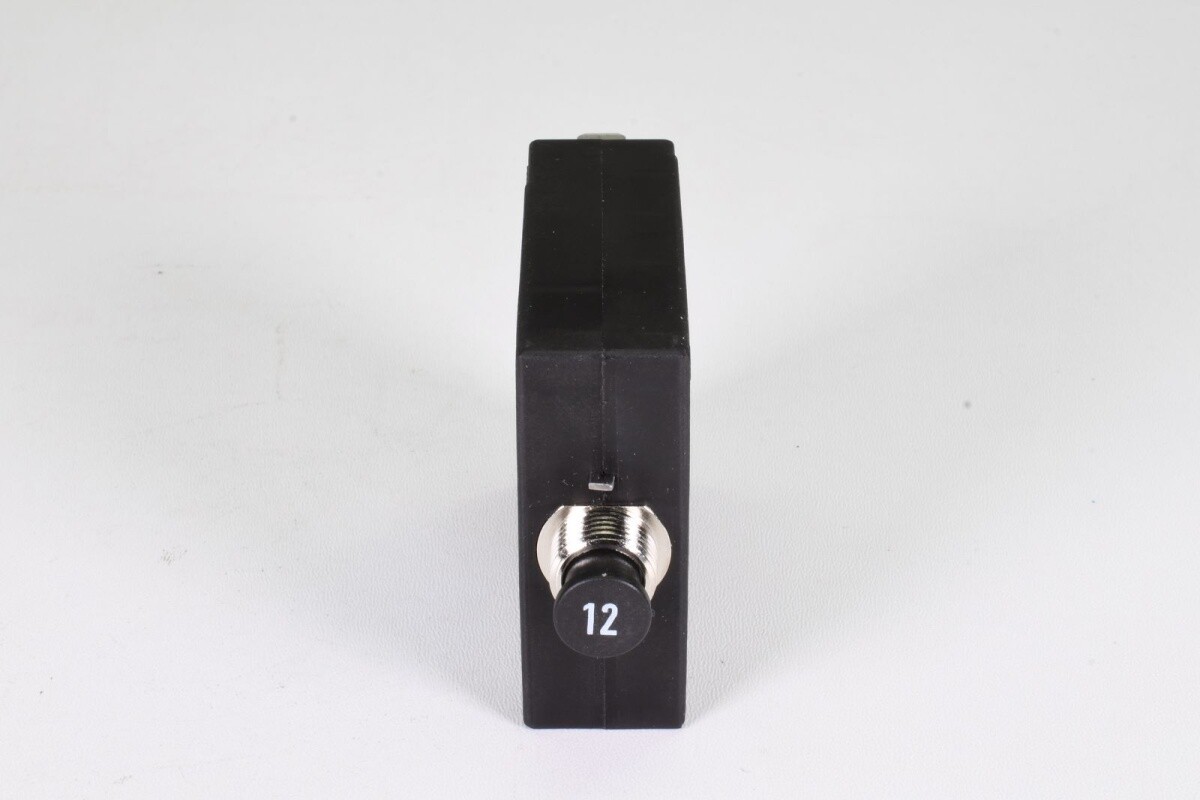 E-T-A 8340-G211-N1K1-A4H0-12A, Hydraulic-magnetic circuit breaker