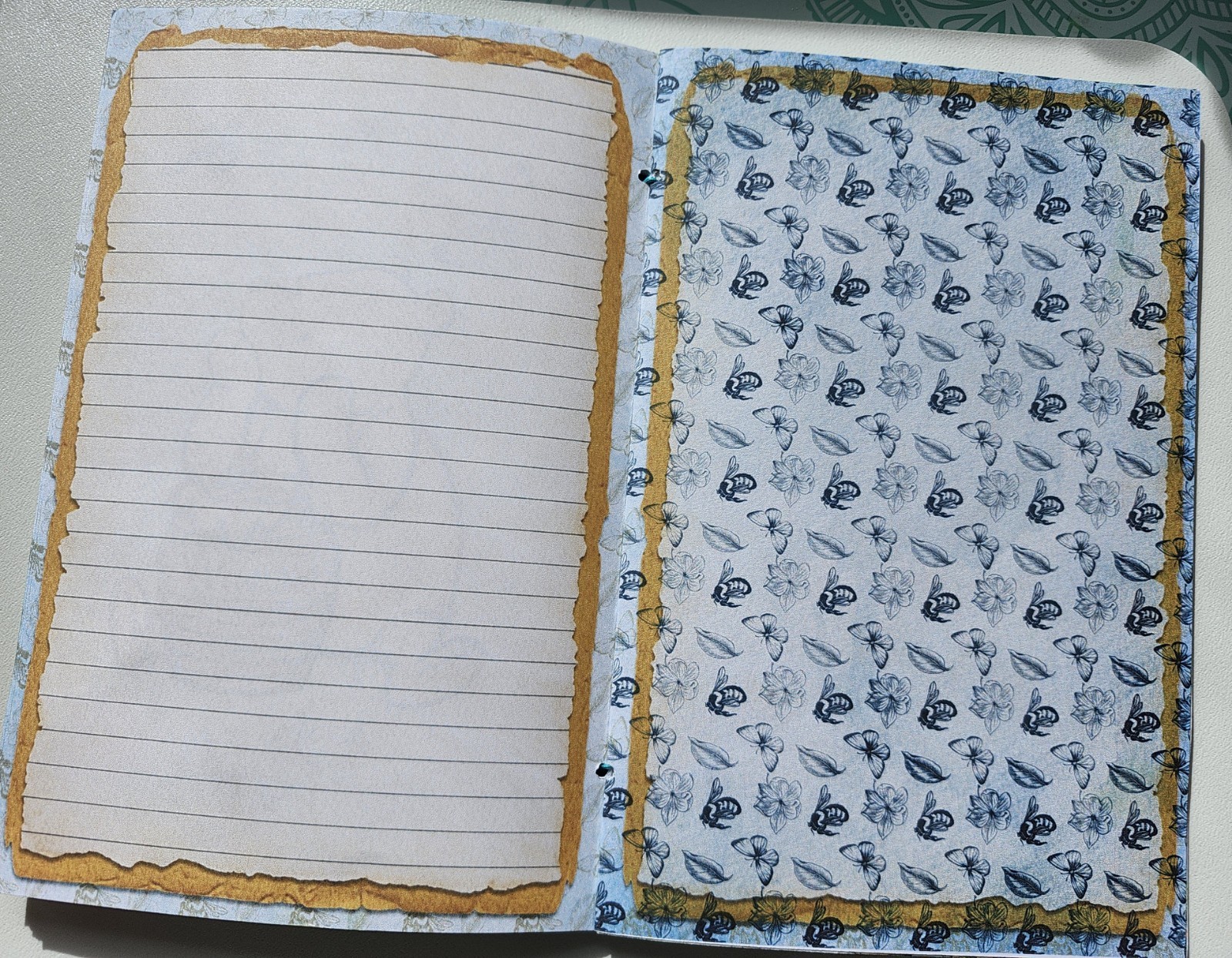 Junk Journal Booklet «WINNIE THE POOH» Retro Classic Storybook Style LG 9×6 40p