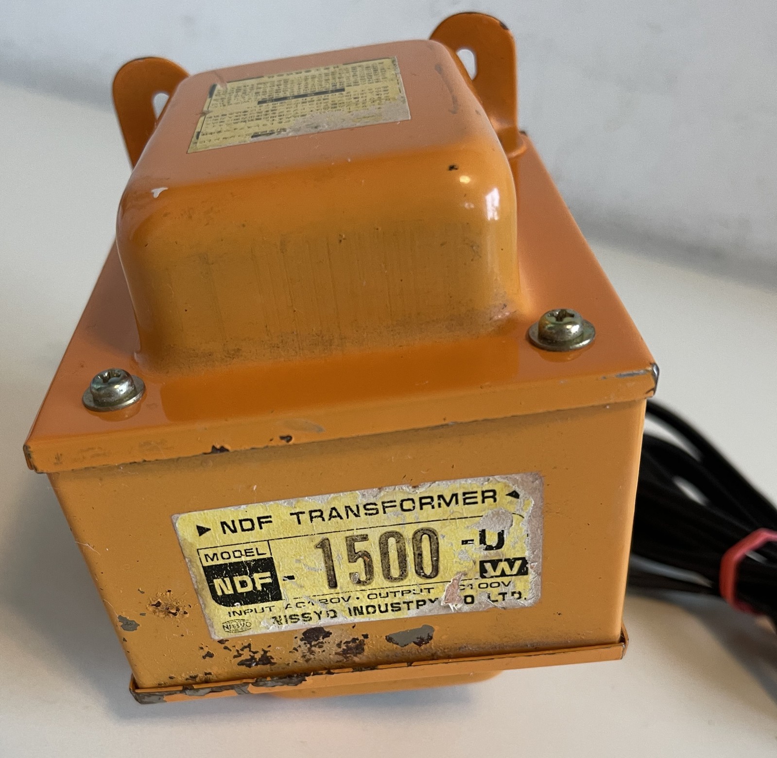 NY Free Pickup NISSYO NDF-1500U Down Transformer AC 120V to AC 100V 1500W 60 Hz