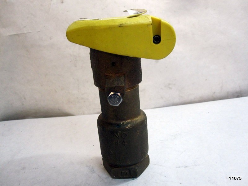 44RC – 1 in. Quick Coupling Valve with 2-Piece Body
