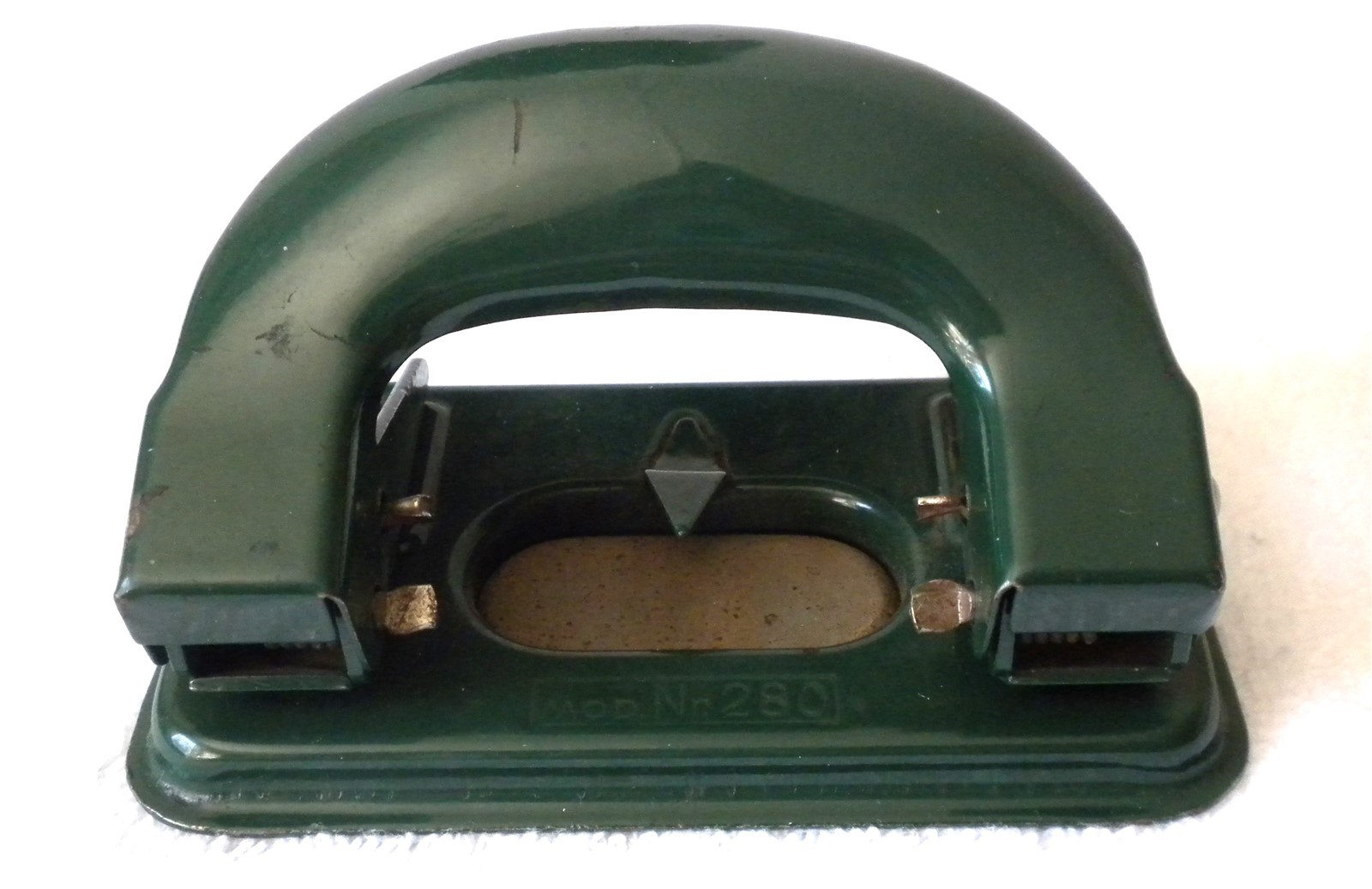 SAX 280 GREEN 2 HOLE PAPER PUNCH ( SMALL 3/16″ HOLES) MADE IN AUSTRIA WORKS WELL