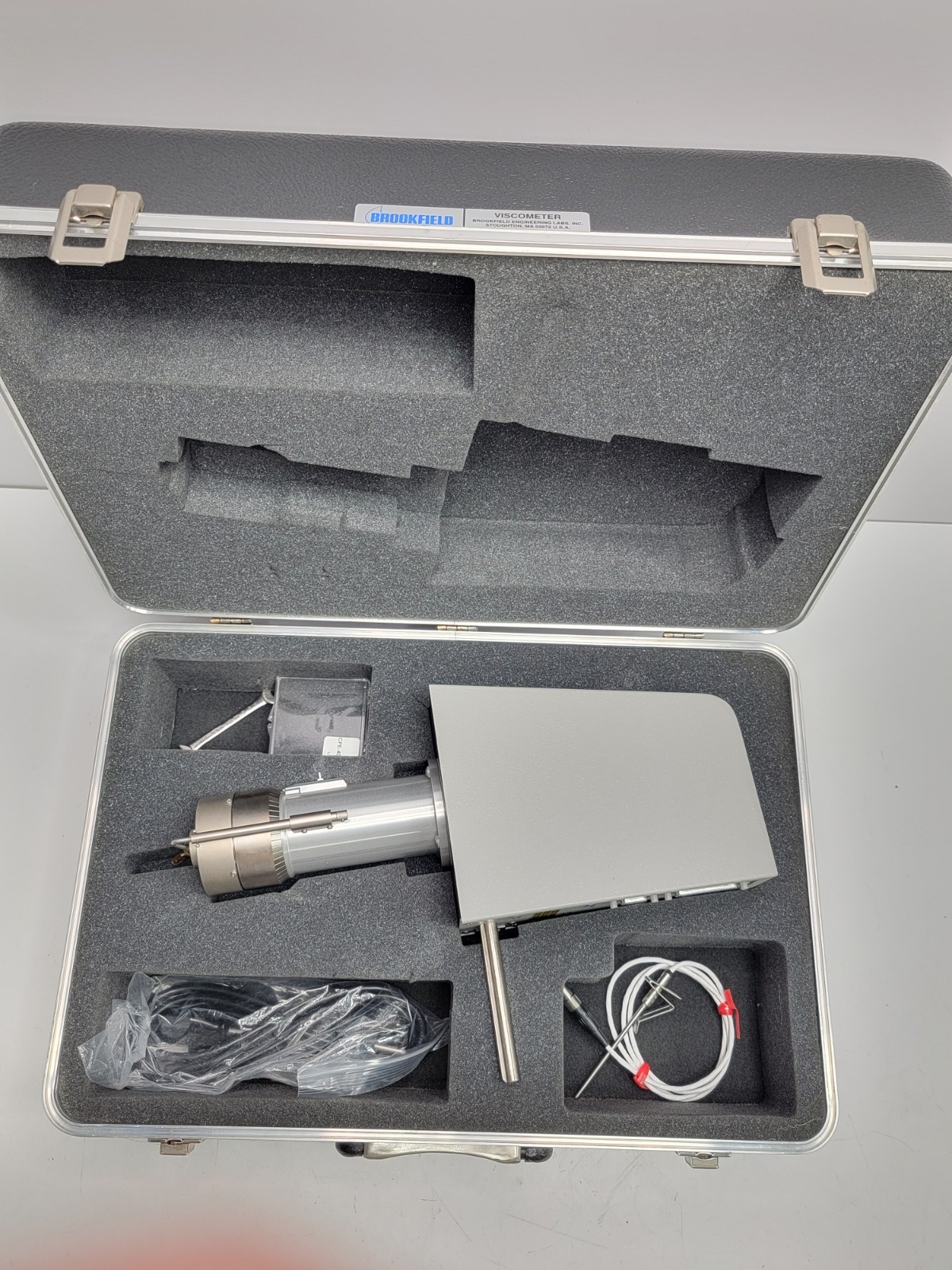 LITTLE USE – WITH SPINDLE – Brookfield DV-II+ Viscometer VERSION: 5.0 LVDV-II+CP