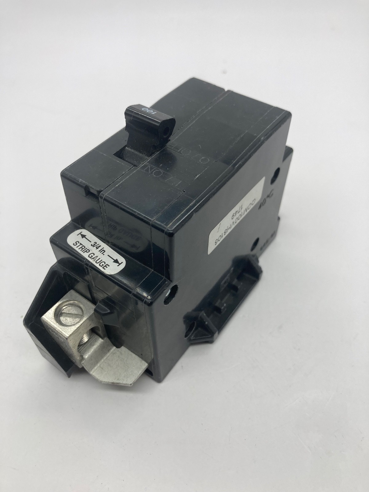 Square D QOM100VH8106 22kA 2Pole 100A 120/240V QOM1 Bolt On Main Circuit Breaker