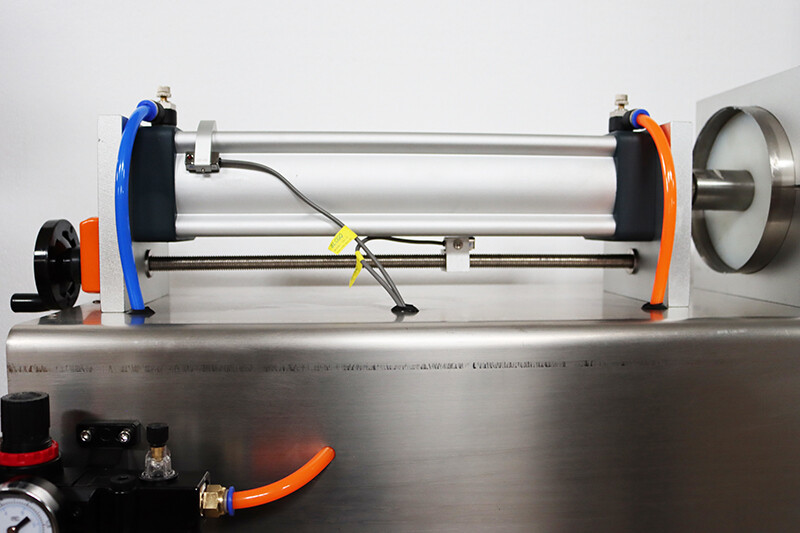 110V Liquid Cream Filling Machine 1000-5000ml Larger Pump with Hopper SS New