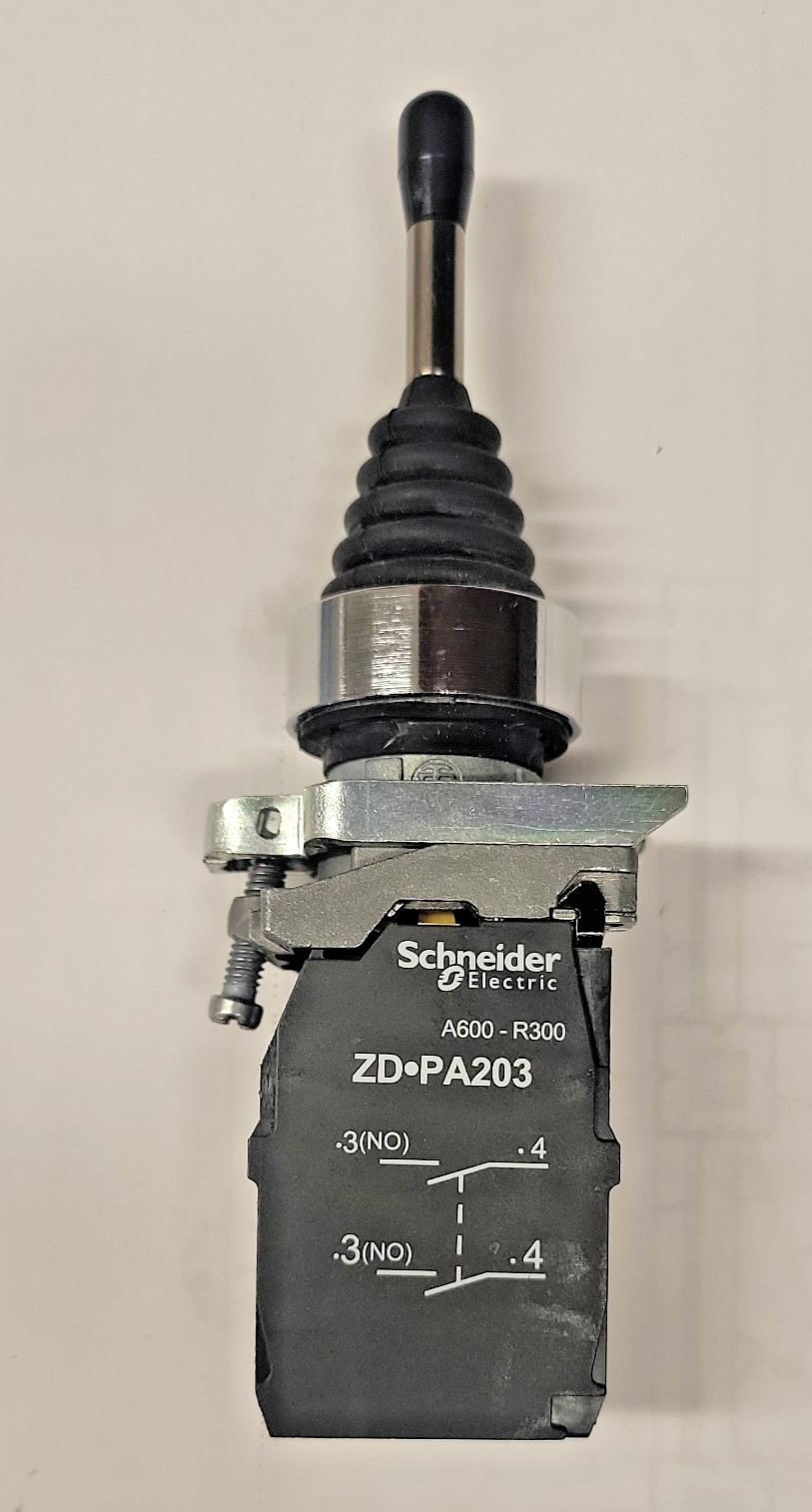 SCHNEIDER ELECTRIC 9001K35H2 Joystick Operator Vertical and Horizontal Operation
