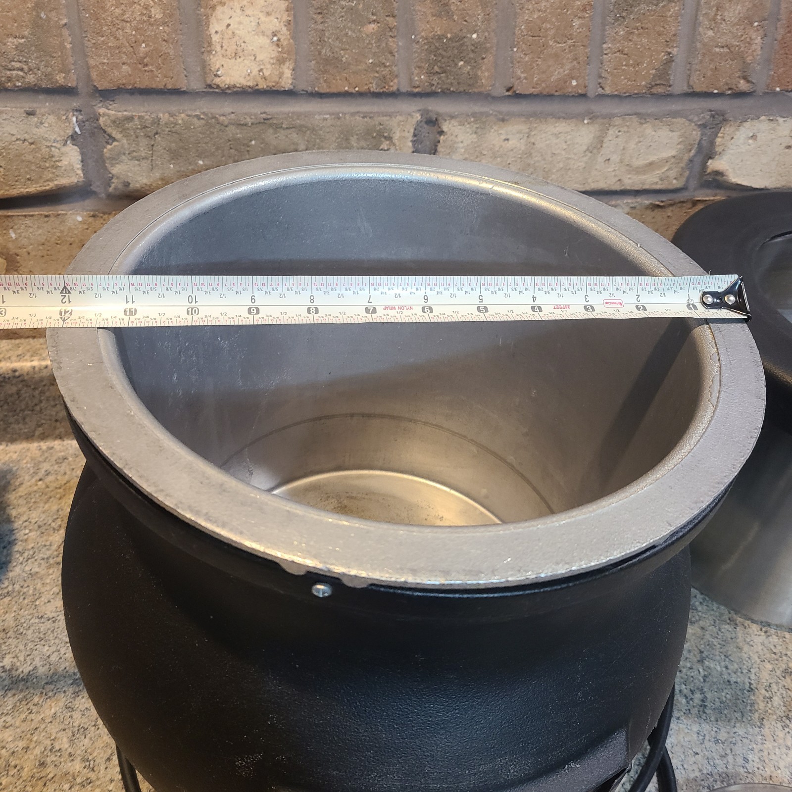 Frontier Kettle 12QT Food Warmer Cast Aluminum With Insert No ladle