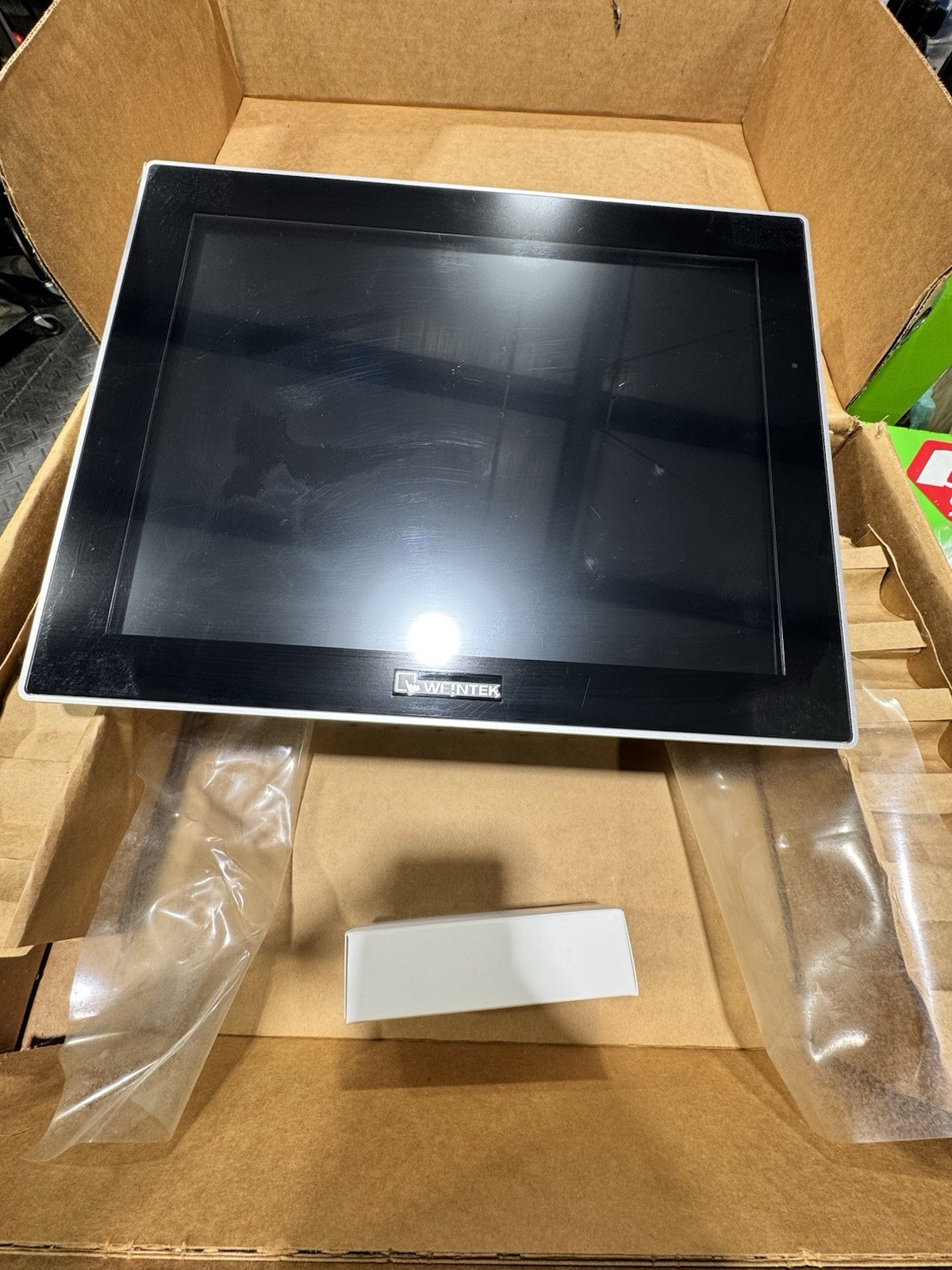 Weintek cMT3152X HMI 15″ VA Display LCD