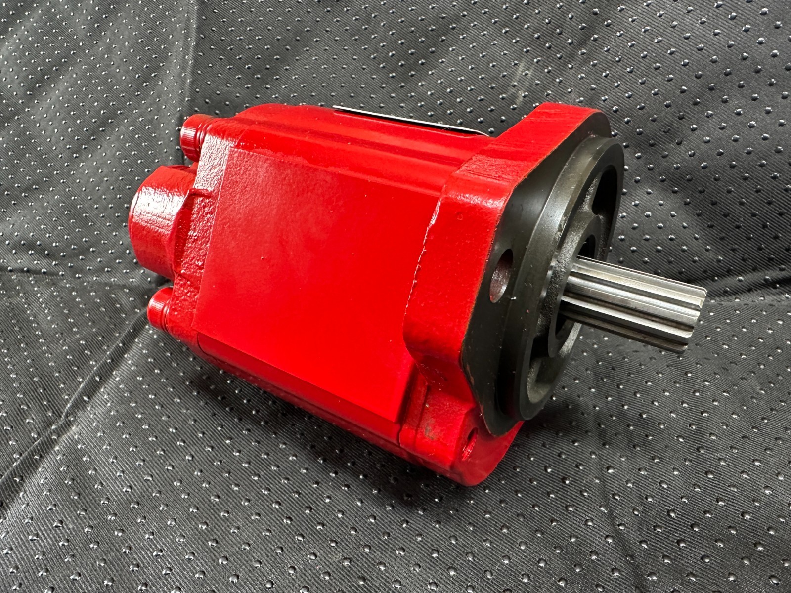 Muncie PF4-502-16ASRR – Gear Pump 11 spline – New in Box