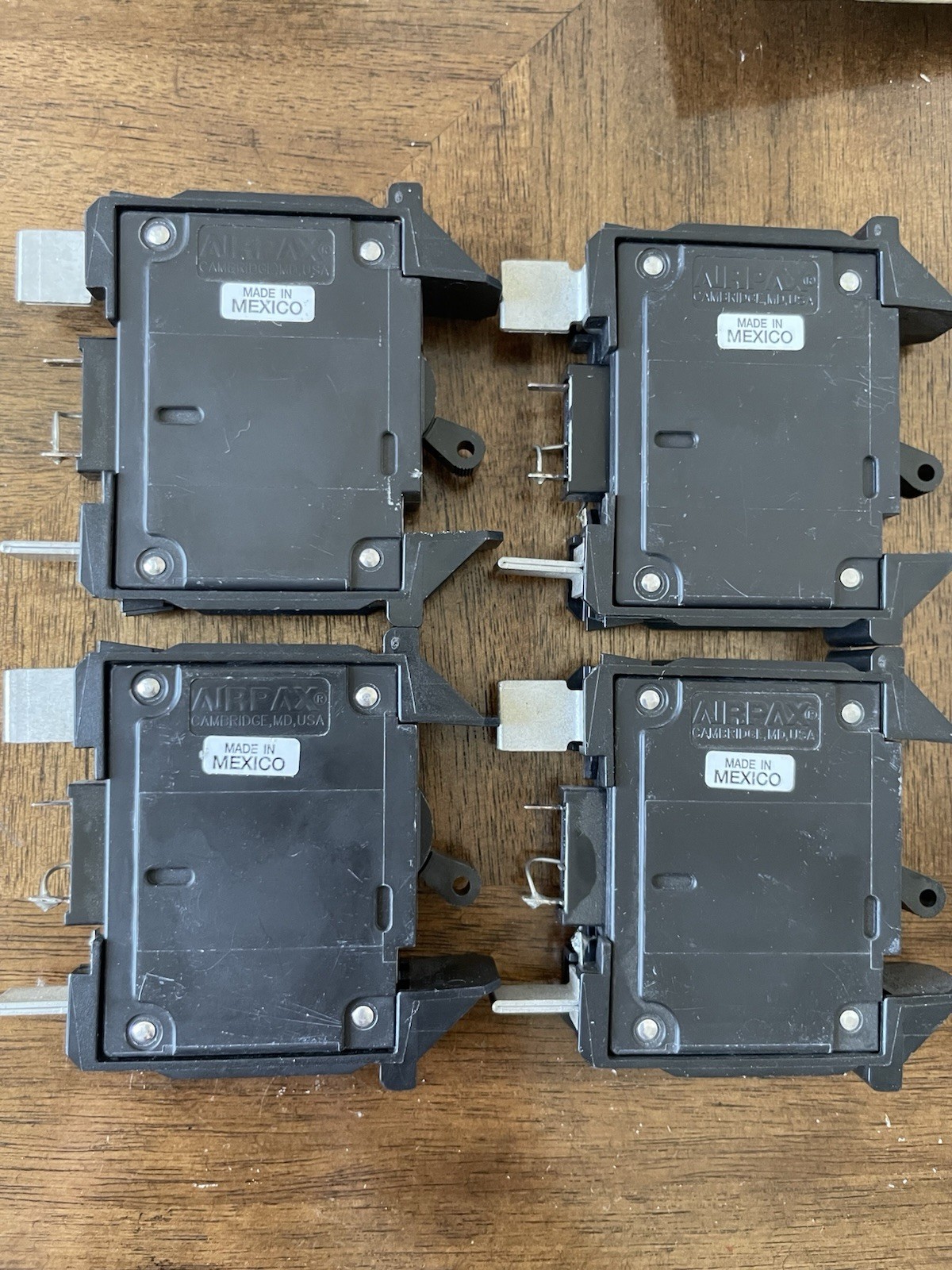 Airpax LEL1-1REC4-28434-5101 Bullet Circuit Breaker 70A 80VDC 2566-95101 – 4