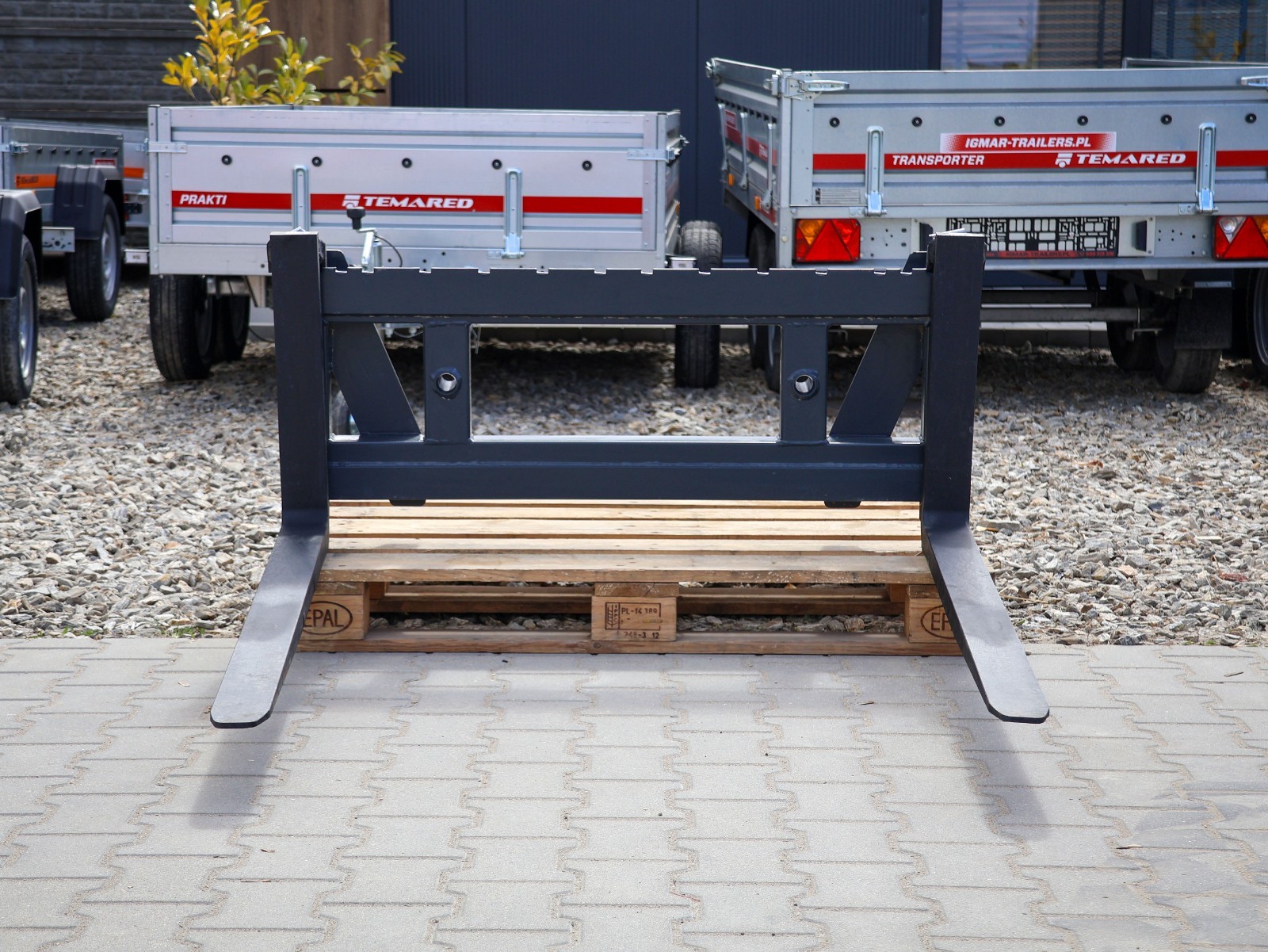 Pallet Fork Euro Mount with Fork Carrier Front Loader 2000 KG Loading Capacity
