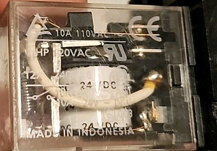OMRON LY2 RELAY WITH SOCKET BASE MAX. 15A240V – Free Shipping
