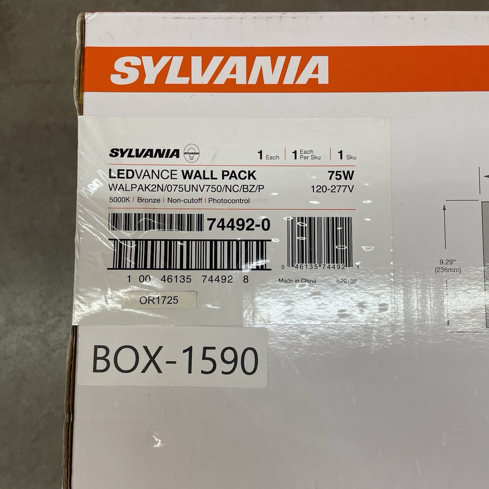 LED Sylvania 74492-0 LEDVANCE 75W Wall Pack 5000K Bronze Photocell 120–277V