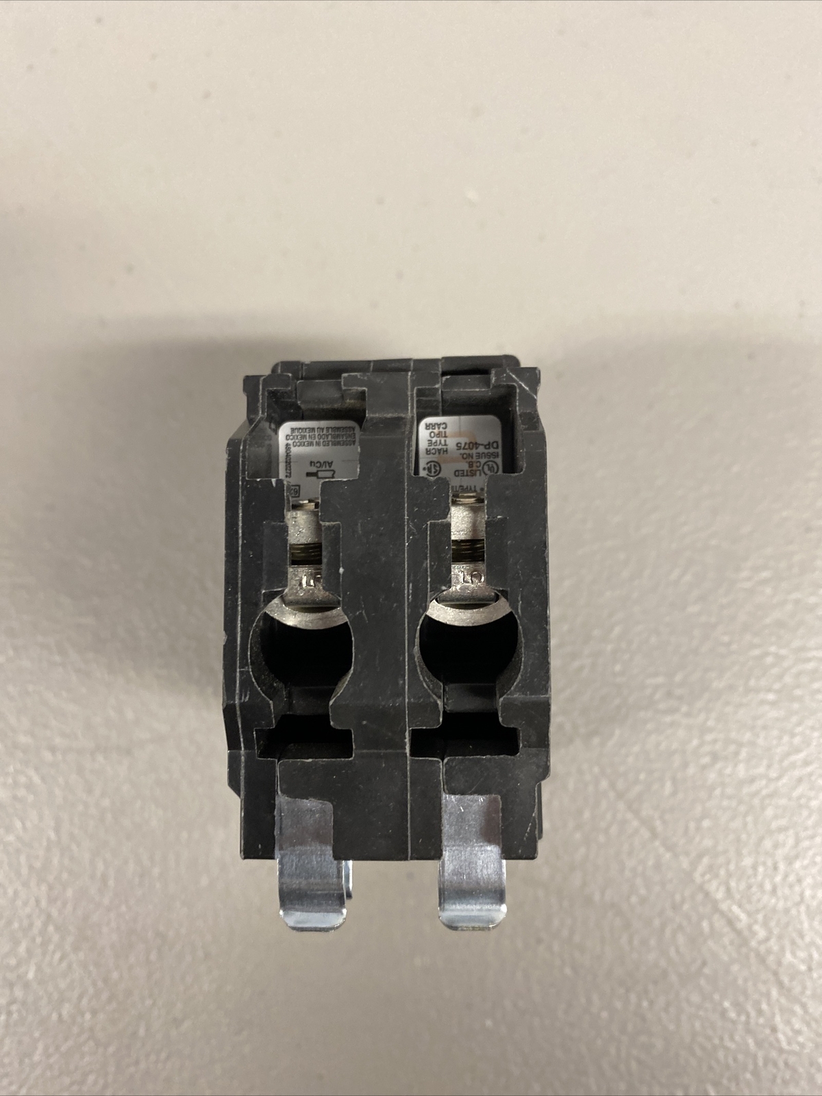 Square D QO240 2 Pole 40 Amp 120/240V Type QO Plug In Yellow Circuit Breaker