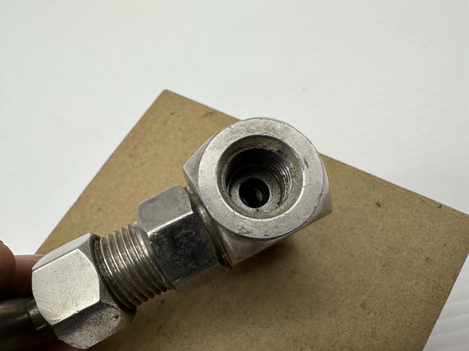 1/4″ FNPT 316ss Needle Valve Unknown Brand 6000 PSI Pre Owned