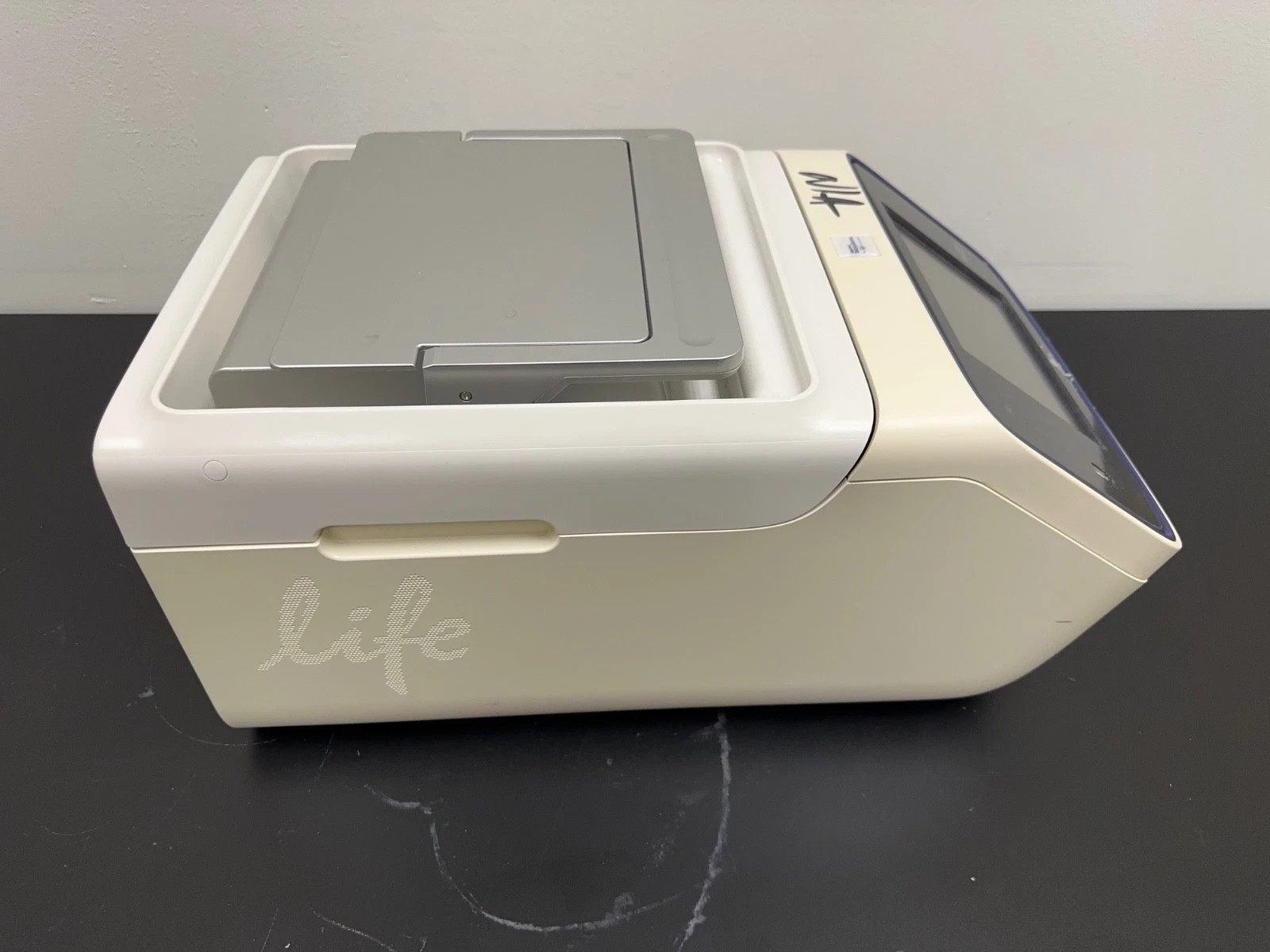 Applied Biosystems 4483636 Thermo Fisher ProFlex Base PCR System + Warranty