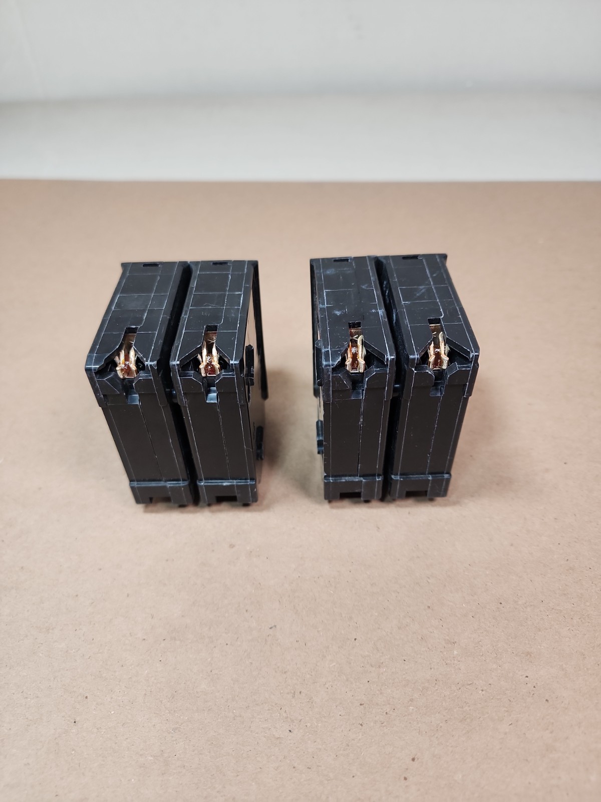 Lof Of 2 Square D 30A Double Pole HOM230 Circuit Breaker HOM230 New