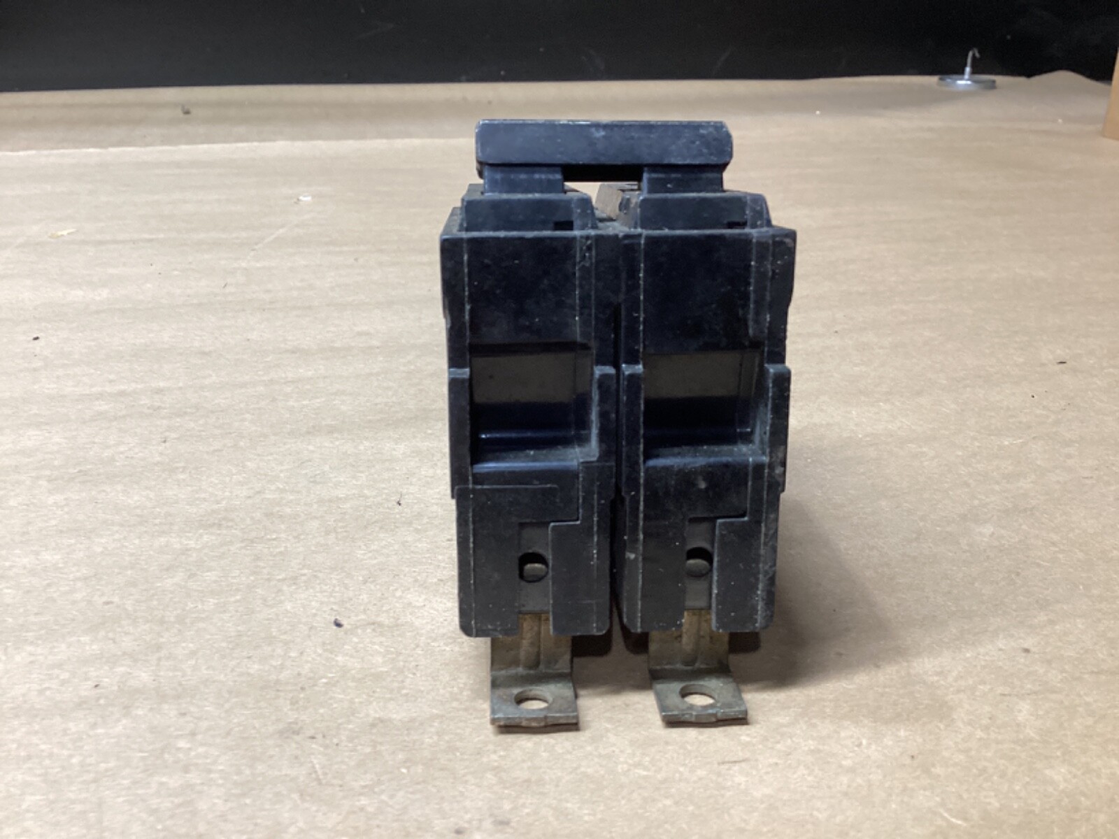 * General Electric 30 AMP 2 Pole Circuit Breaker THQB2130 #117D61*CO