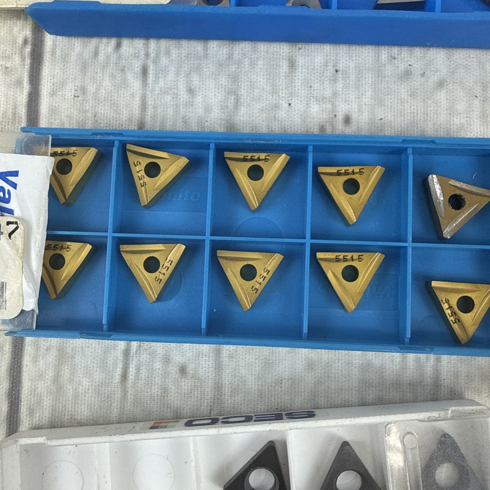 Lot Of 43 Mostly Valenite Carbide Inserts – Various Sizes – See Pics