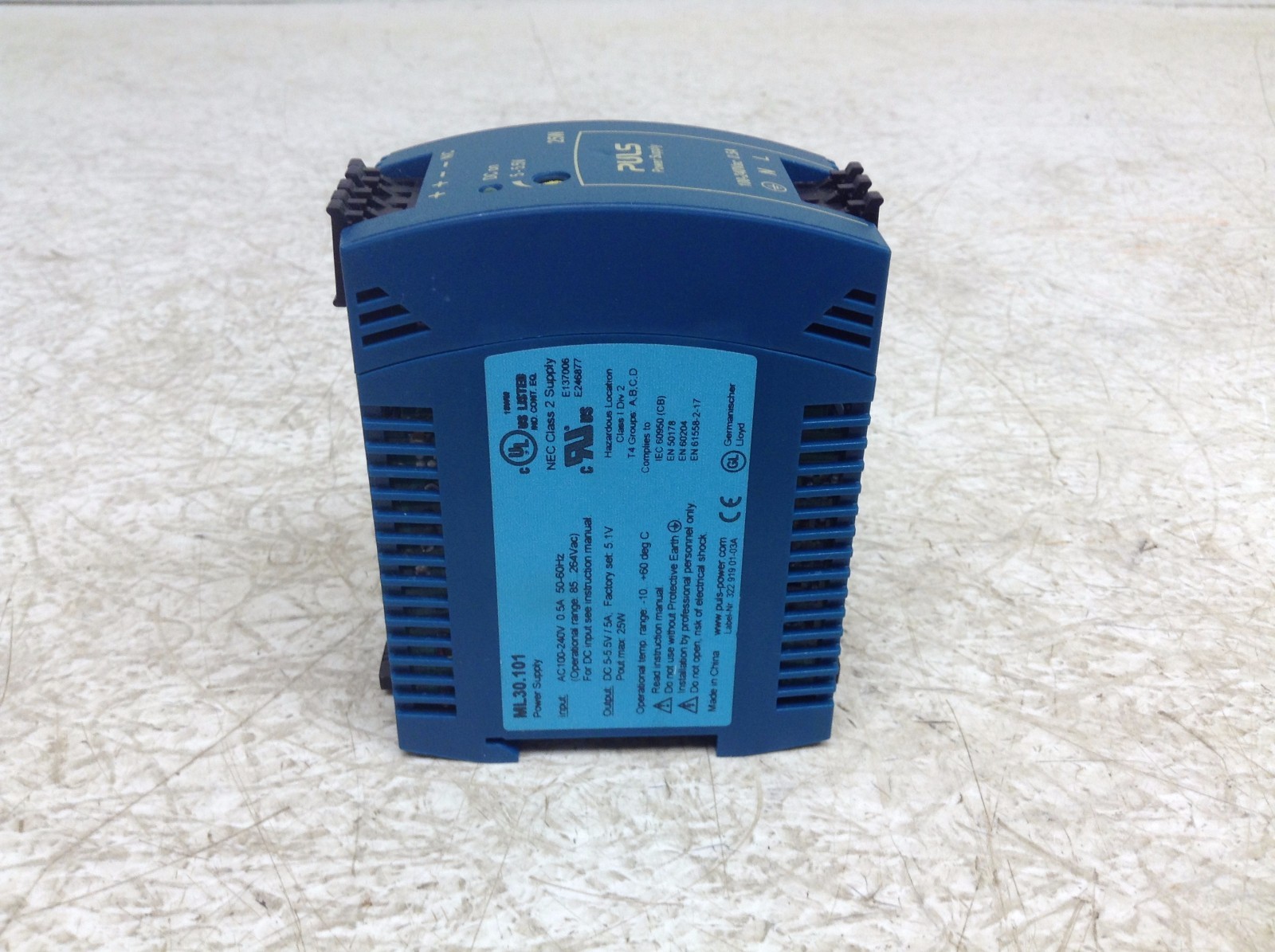 Puls ML30.101 5-5.5 VDC 5 Amp 25 Watt Power Supply ML30101 ML30