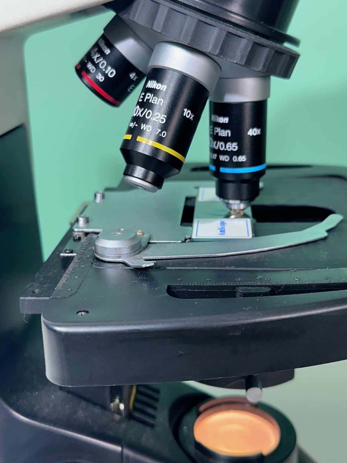Nikon Eclipse E200 Binocular Microscope CFI E Plan 4X 10X 40X 100X Tested