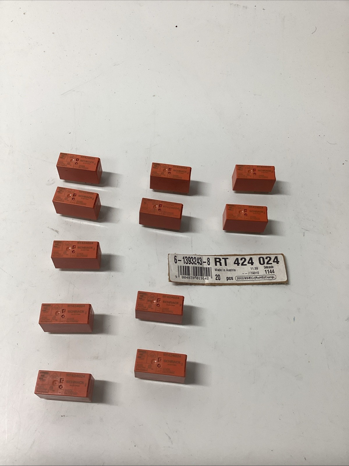 Schrack Austria Power Relays RT424024 11pcs V-228