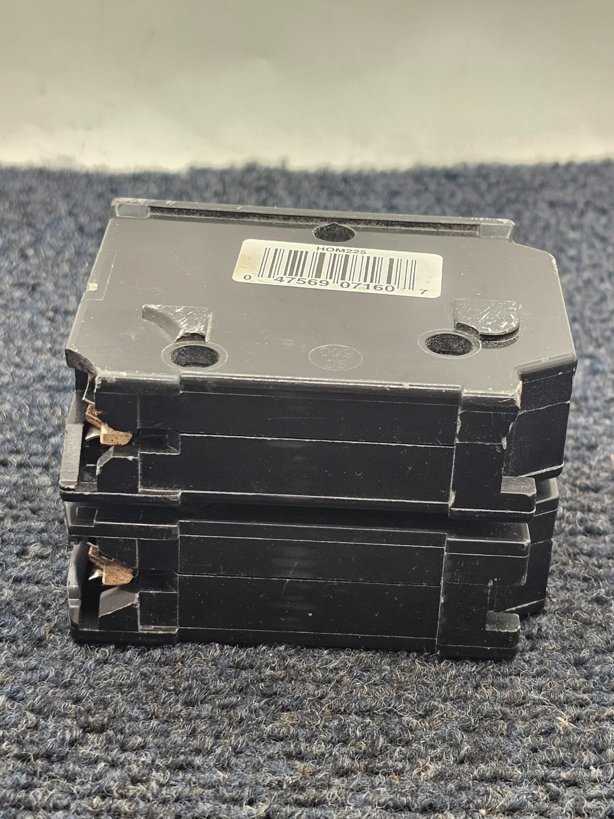 ( QTY 2 ) Square D HOM225: Circuit Breaker Plug-In 25 Amp 2 Pole 240 Vol