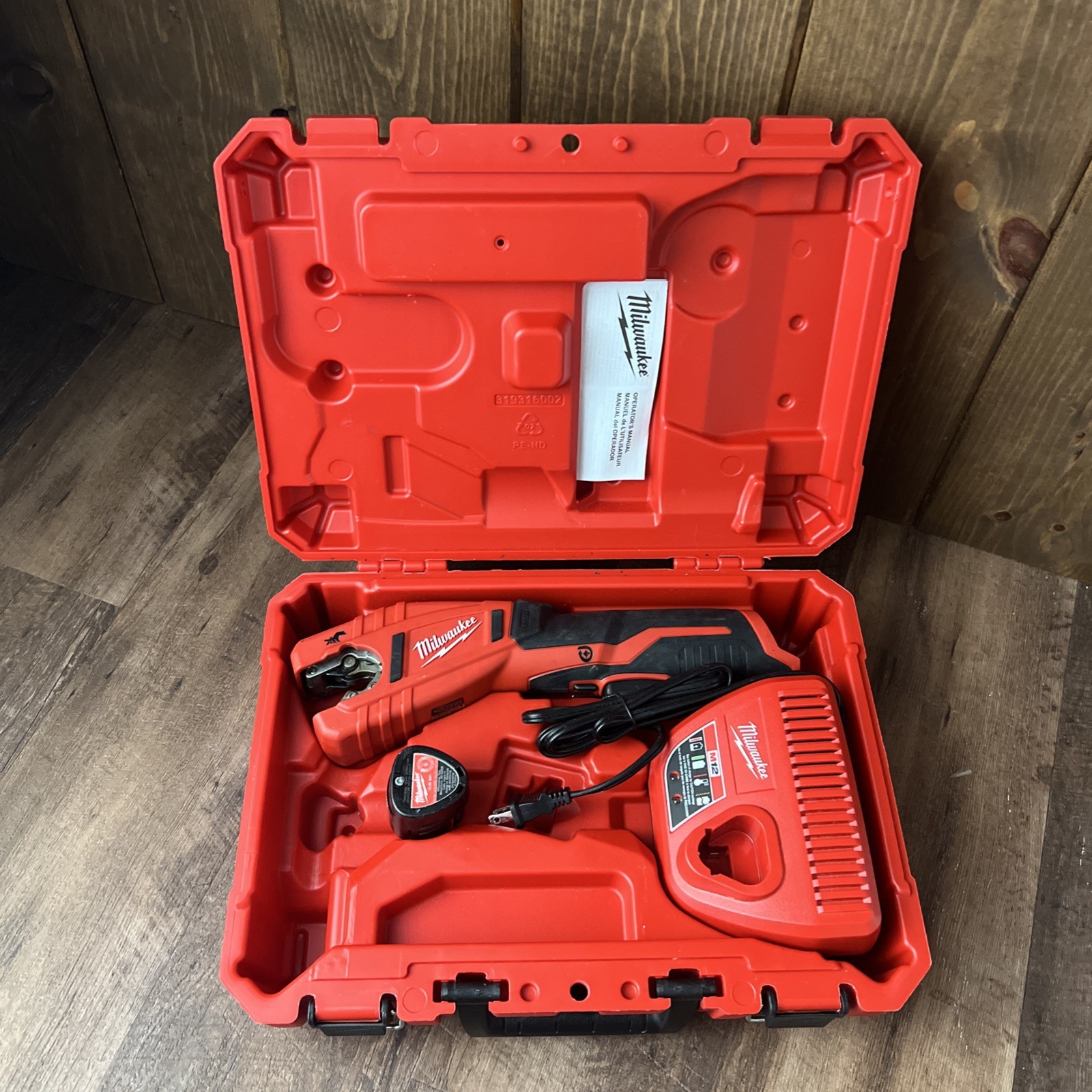 Milwaukee 2471-20 M12 Cordless Copper Tubing Cutter – Battery & Charger & Case