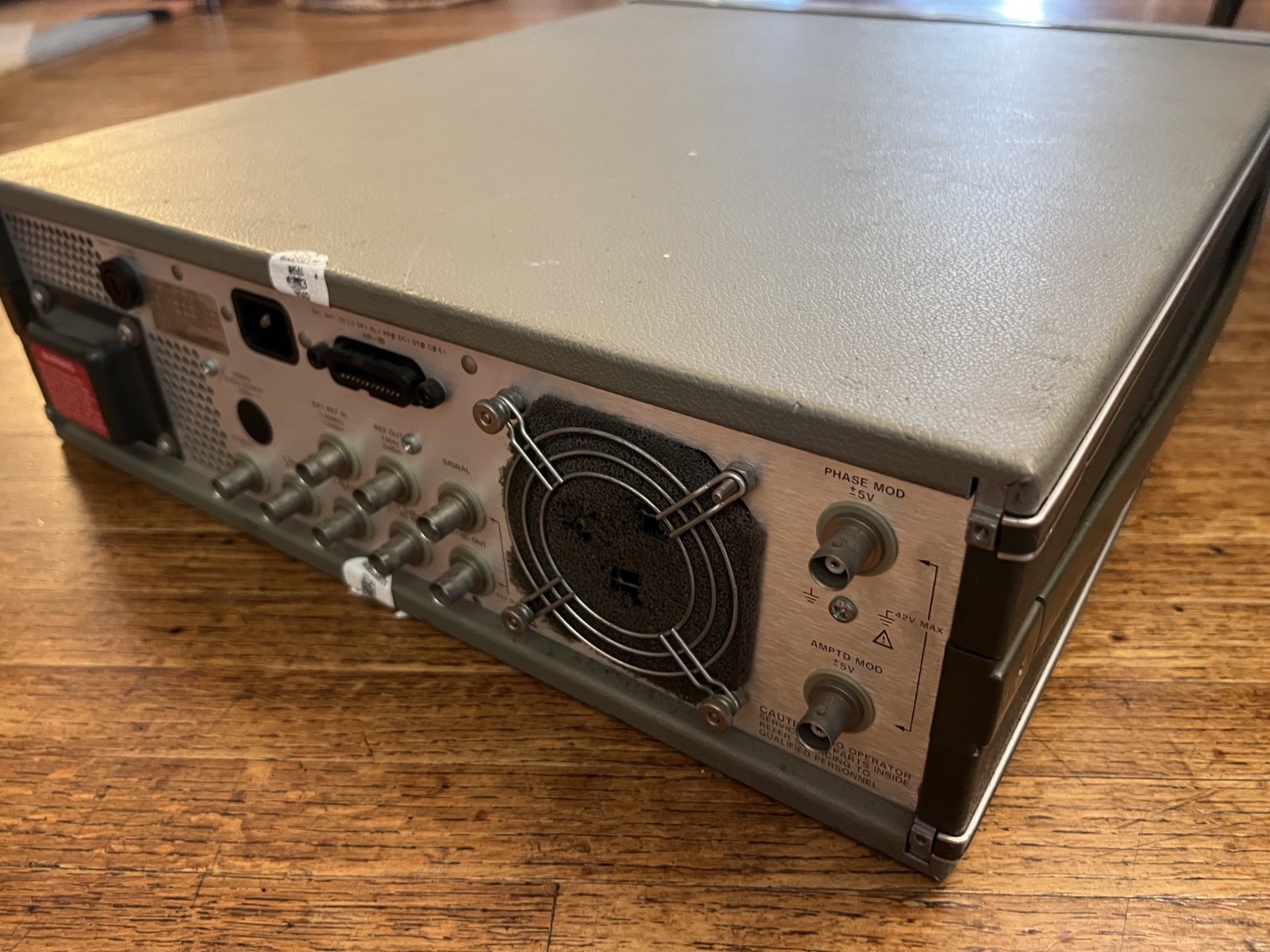 Hewlett Packard HP 3325A Synthesizer/Function Generator