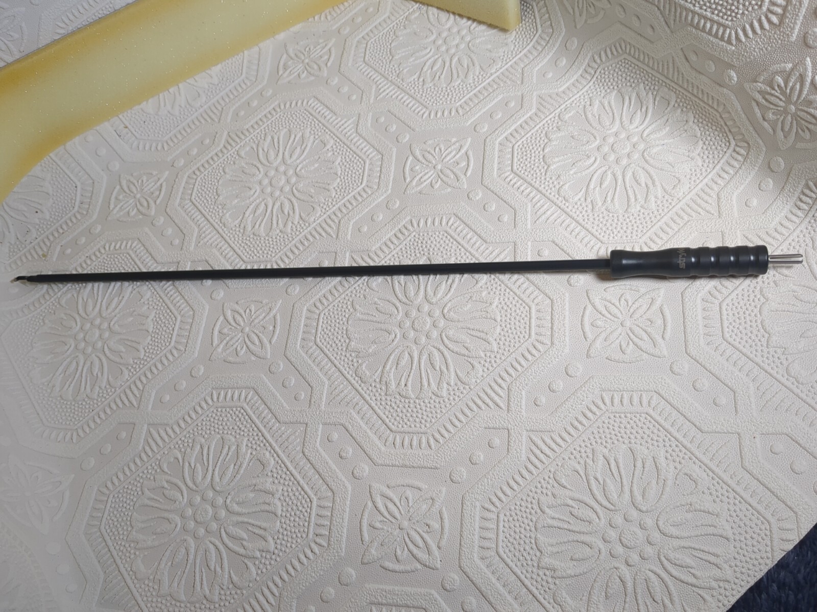 Stryker 250-040-112 Laparoscopic L-Tip 5mm X 33cm Electrosurgical Probe