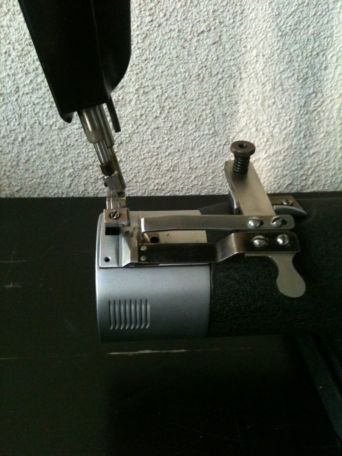 SINGER 107-1 HAT SWEATBAND MACHINE