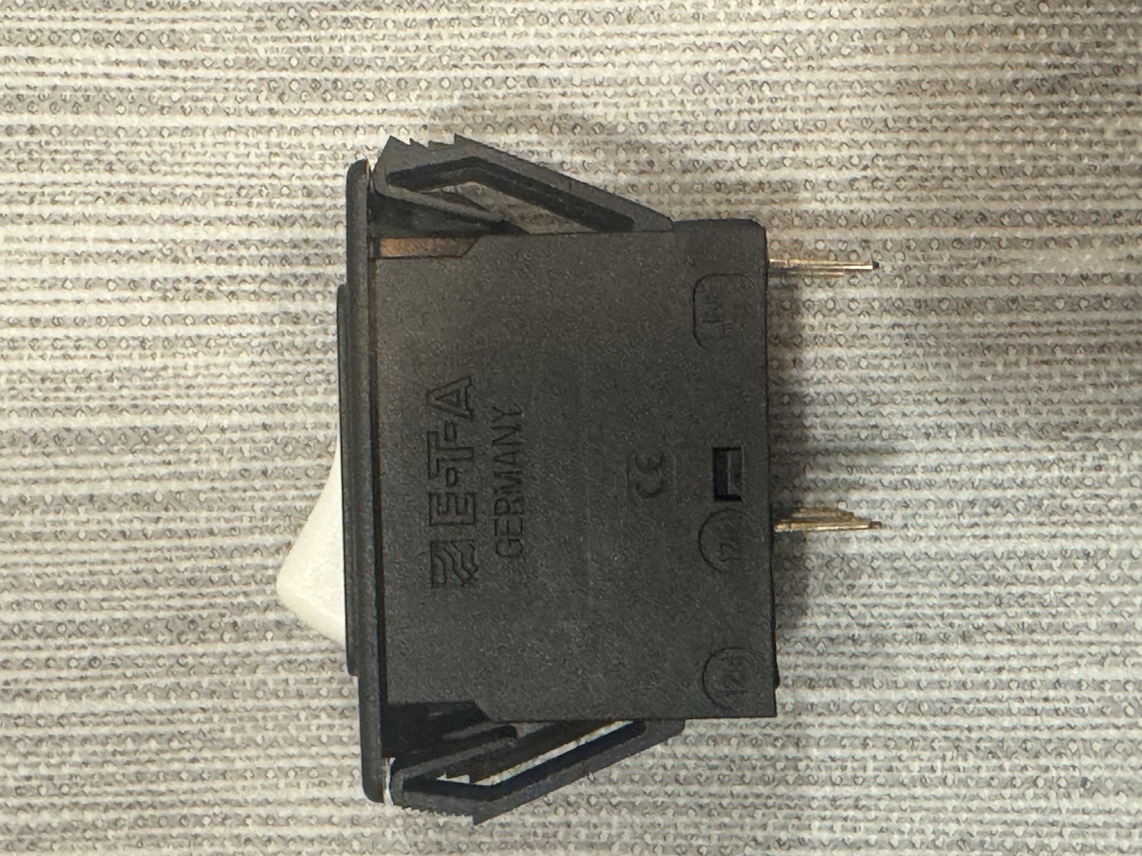 E-T-A Circuit Breaker Switch Combo 3120-F321-P7T1-W02D-20A White Rocker Panel