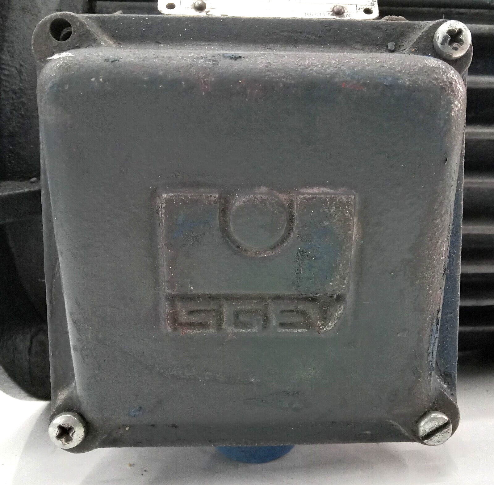 ISGEV 3 PHASE INDUCTION MOTOR A 100 LB 4 4HP 5.6AMP 1720RPM