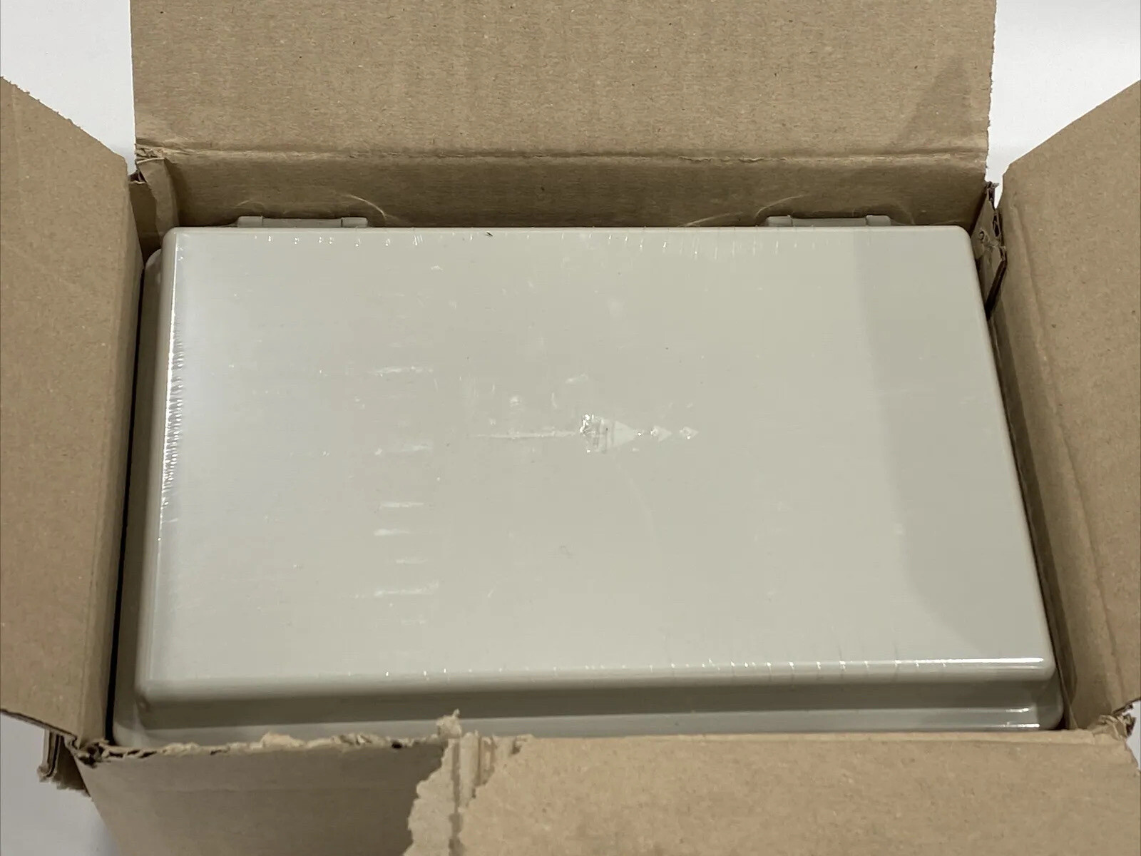 Bud Industries NBB-10241 NEMA Box, ABS Poly Blend, 10.7×6.8×4.3in New