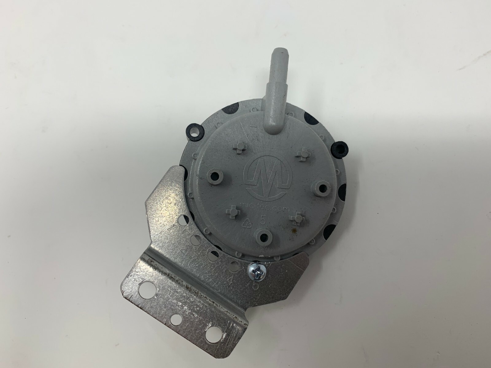 NEW Rheem-Ruud 42-105601-25 -.35″WC SPST PRESSURE SWITCH