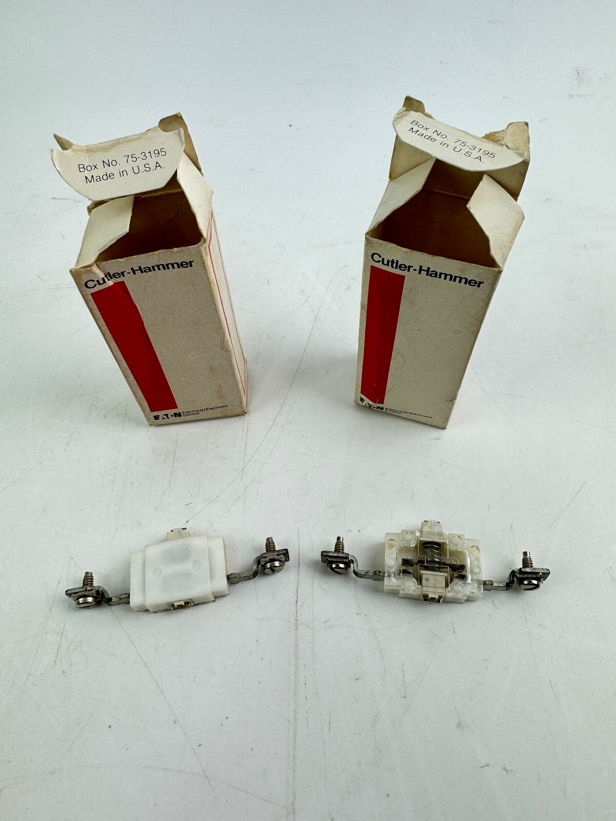 EATON TYPE M RELAY POLE REAR POLE D26MPR SER.A3 *LOT OF 2*