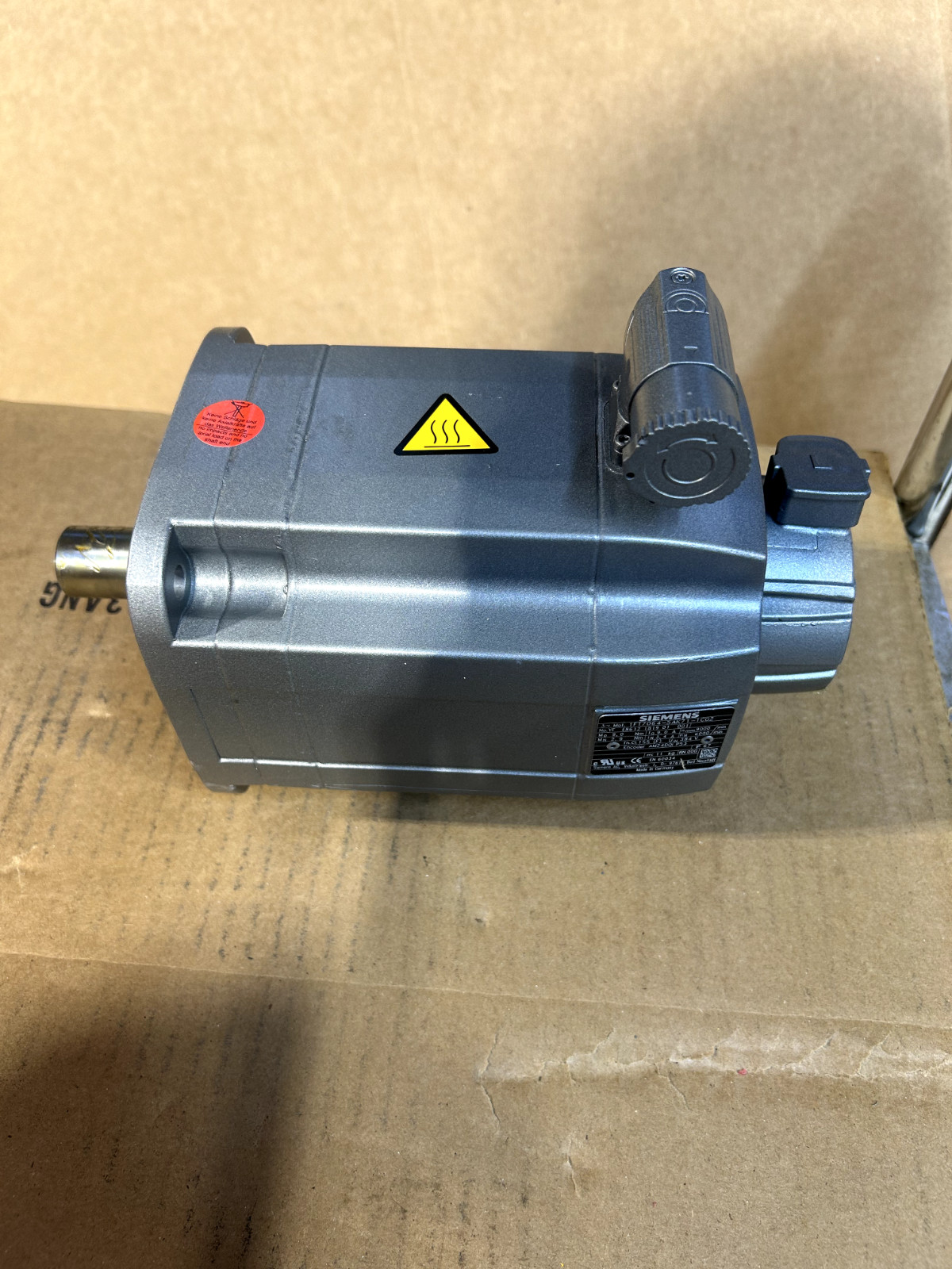 SIEMENS 1FT7064-5AK71-1CG2 SERVO MOTOR 6000 RPM 2.59KW NEW