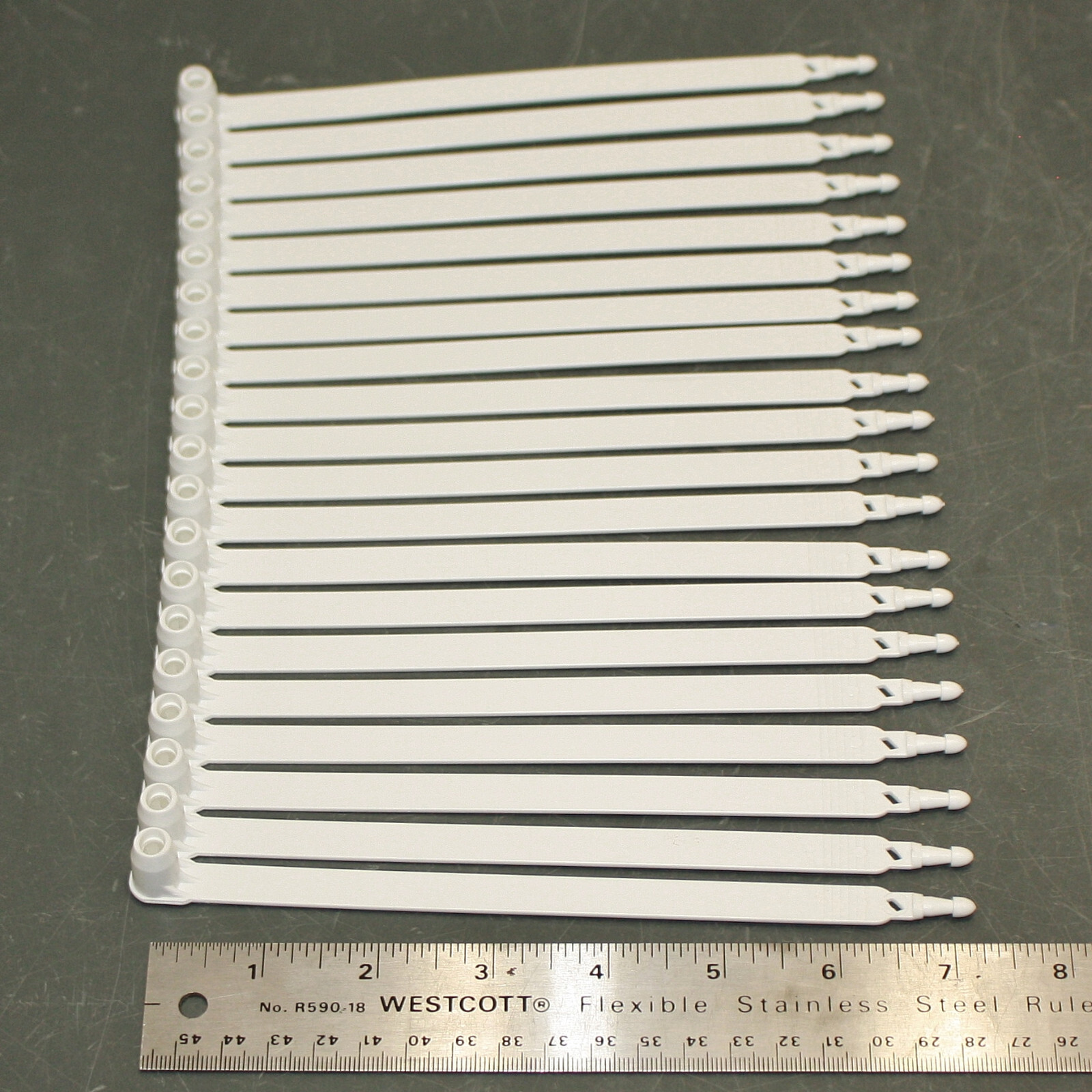 (1000) TydenBrooks 7″ Shipping Seals V30032B00, White Plastic Truck Tie Strap