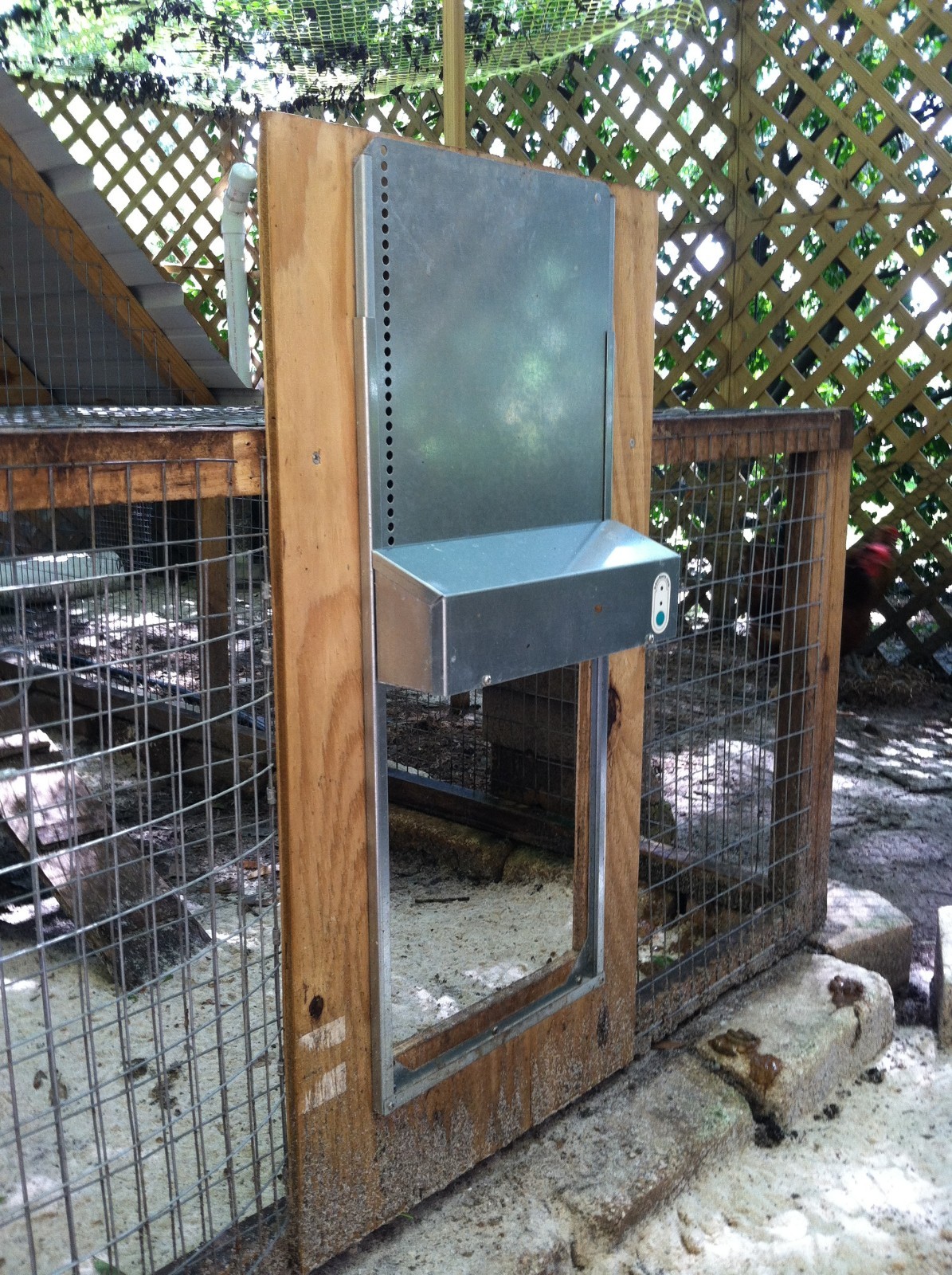 Automatic Chicken Door ADOR1 MADE in USA.