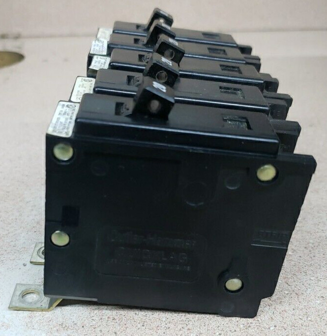 LOT OF 5 EATON BAB1020 20 amp CUTLER HAMER 1-Pole Bolt on 120/240 VAC BA TYPE