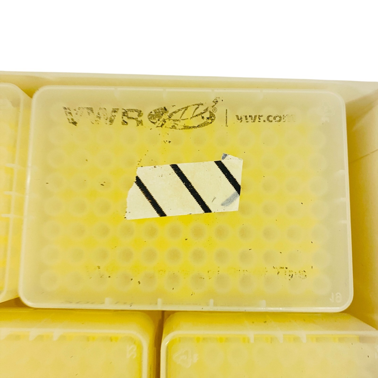 VWR 76322-144 Universal 200µl Pipet Tips Low Retention 10 Racks/Pack Exp 11/2028