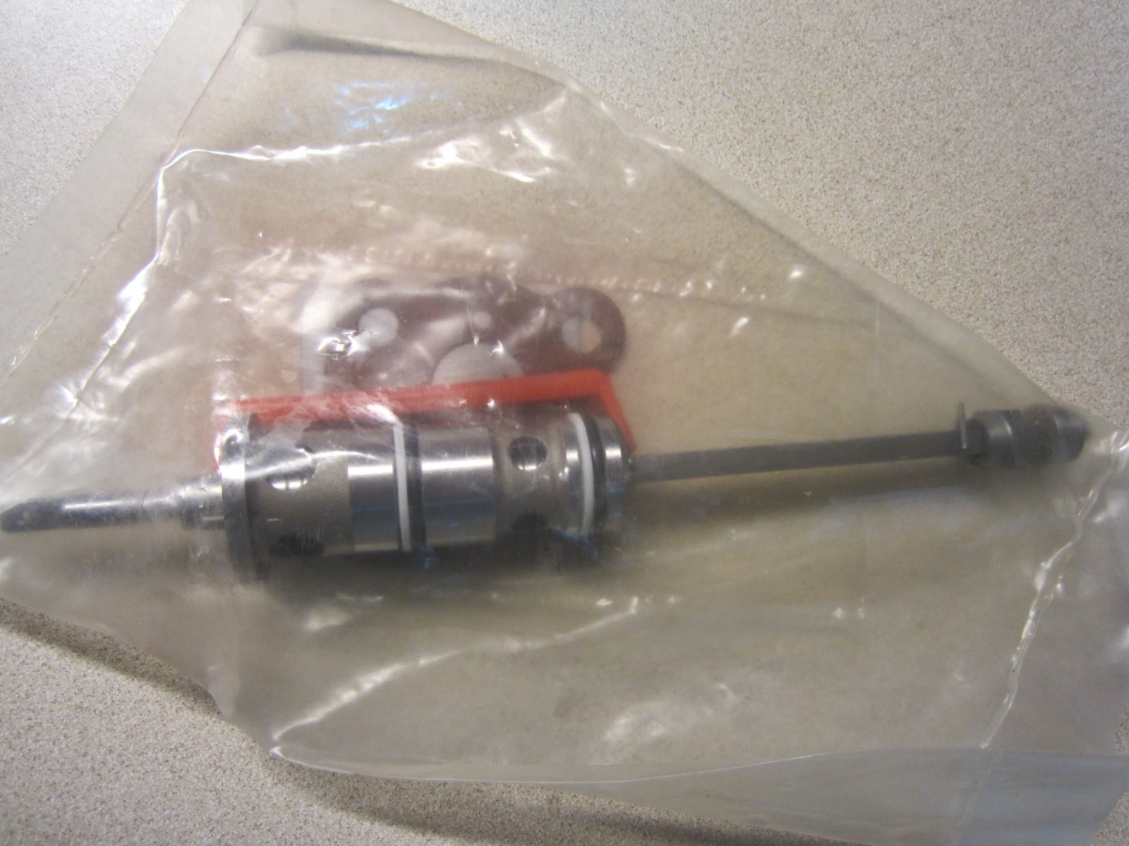Tisco 1862486M96 Valve Assembly 897507M92 1660209M92