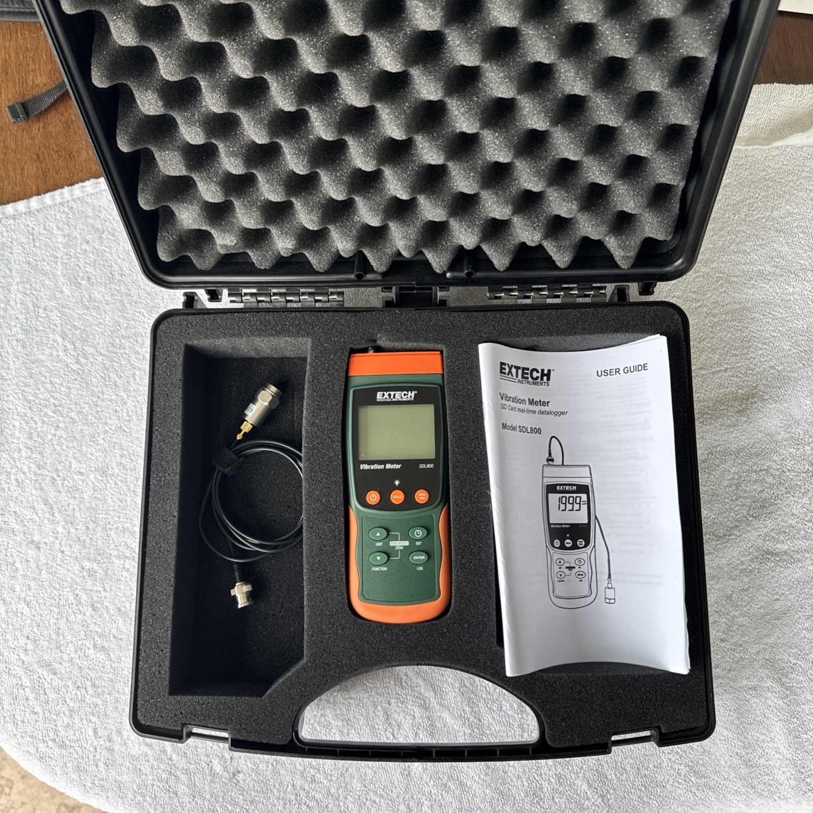 EXTECH SDL800 Vibration Meter Calibrated W/ SD Card Datalogger Batteries & Case