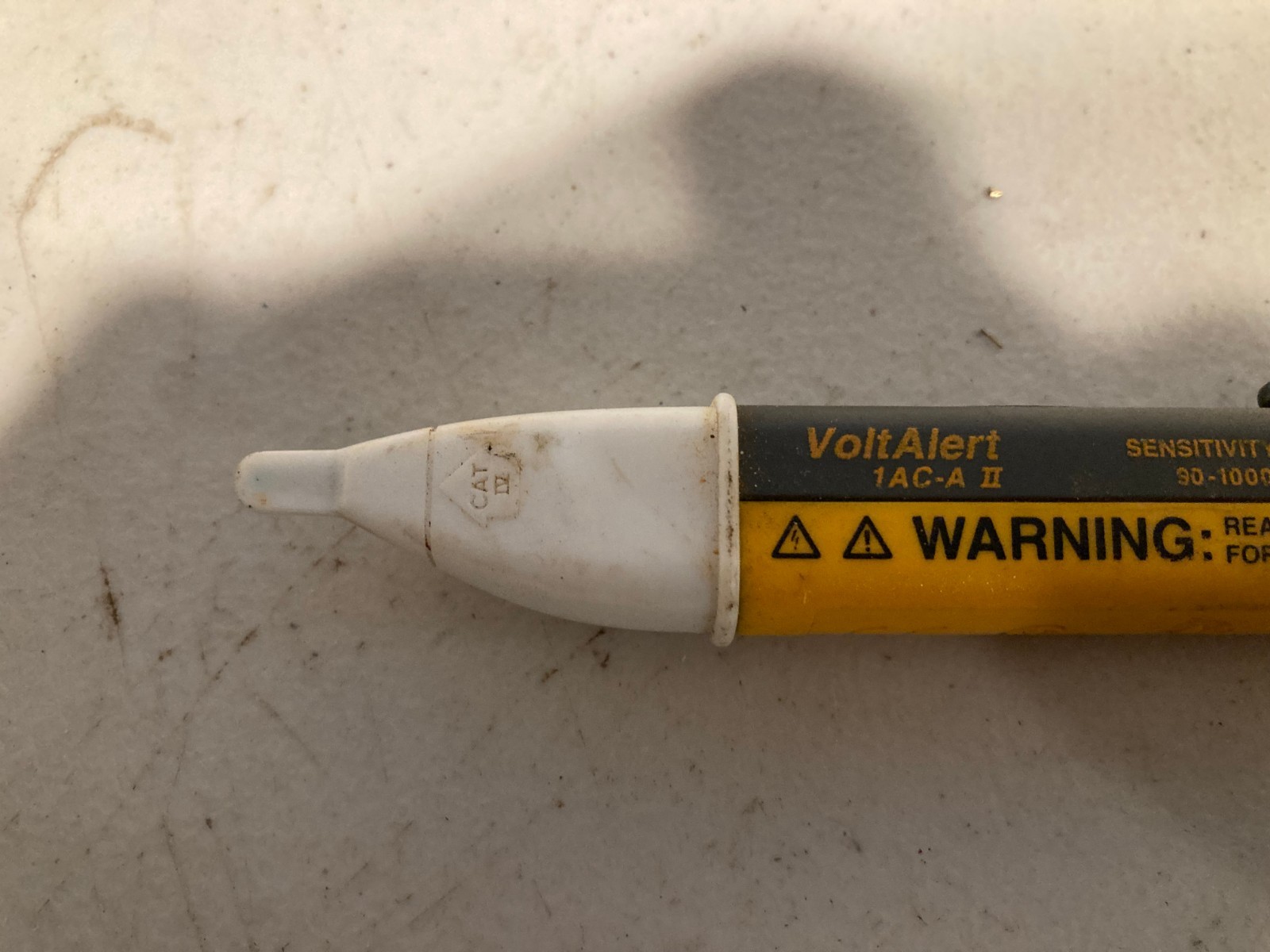 Fluke 1 AC-C2 II VoltAlert Non-contact 90~1000V AC Voltage Detector Tester
