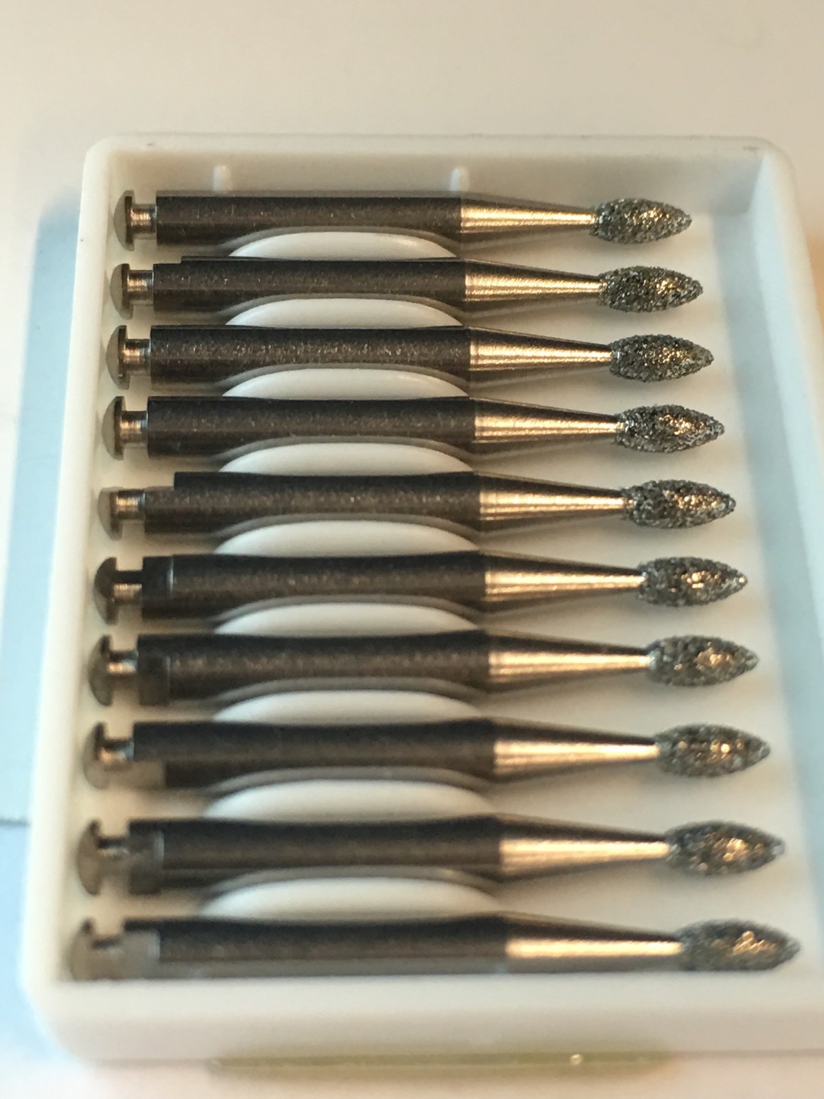 Dental Diamond Burr/ RA/ Latch Type. ( 20 ) Football Shape (368)#RA 257-018M