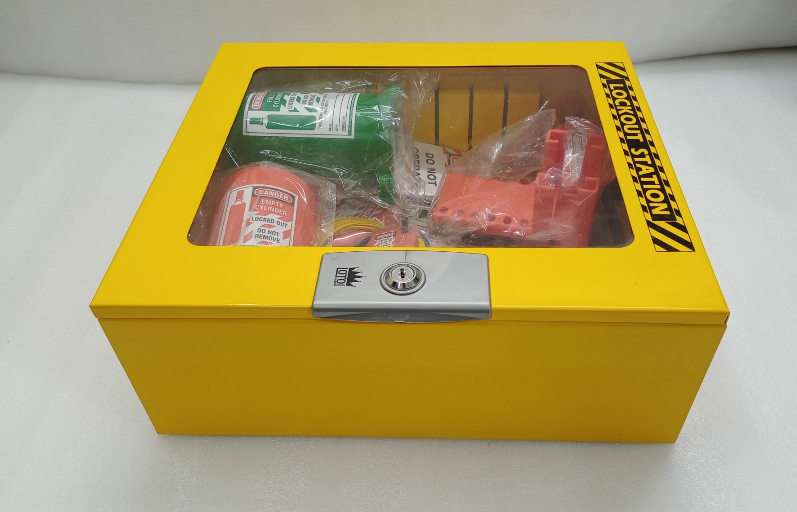 TAJLOTO SAFETY LOCKOUT / TAGOUT STATION (ACCESSORIES AS SHOWN IN PICS)